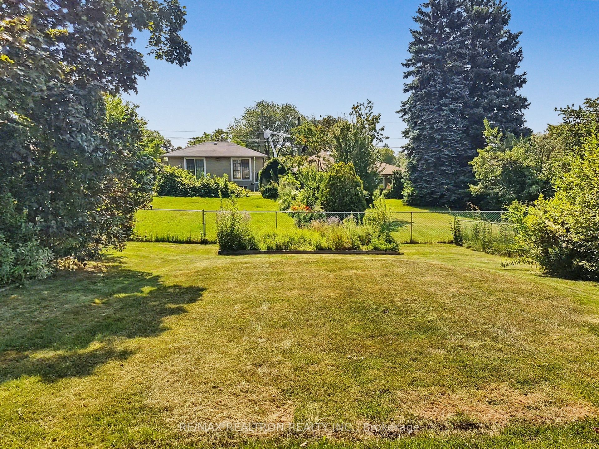 9 Stanwell Drive Property Photo 19
