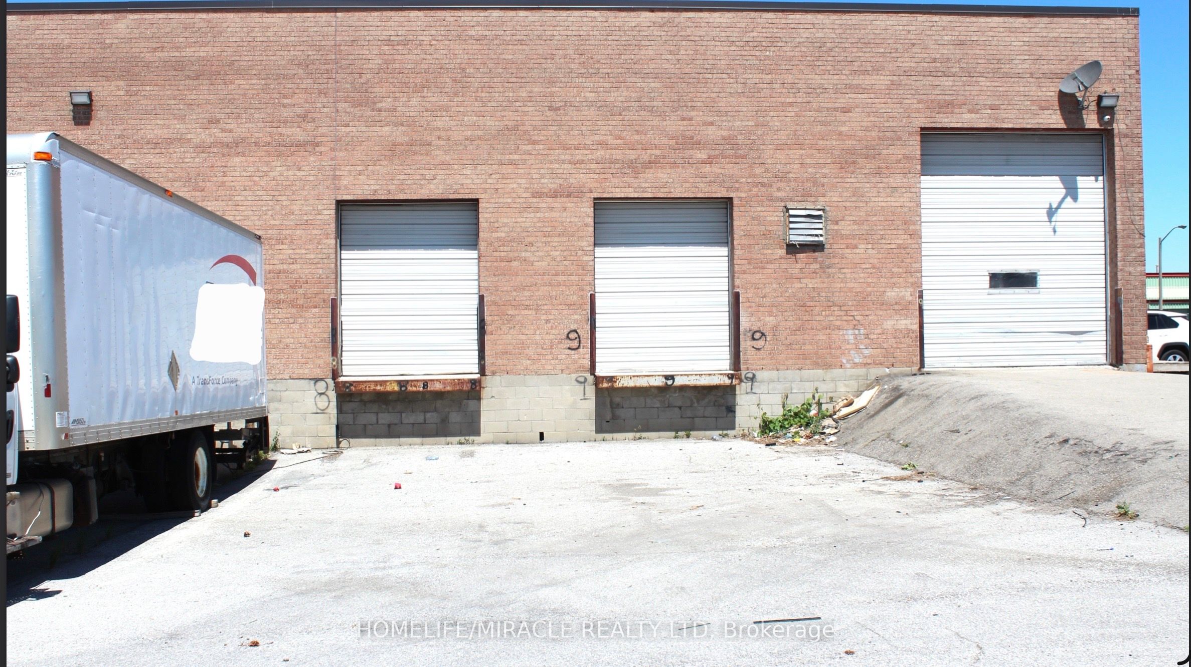 105 Ironside Crescent Unit 8 And9 Property Photo 4