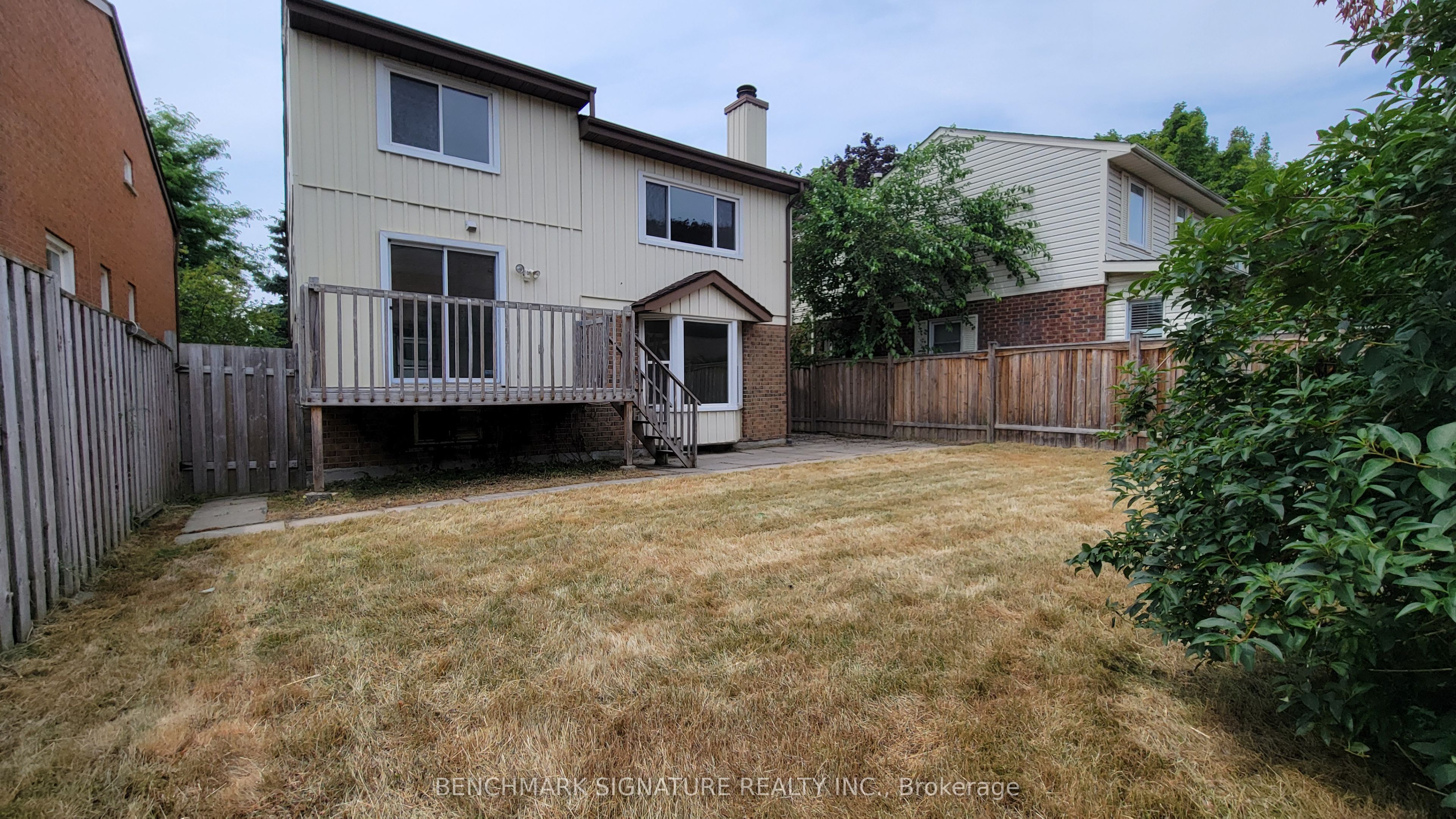 35 Wintermute Boulevard Property Photo 2