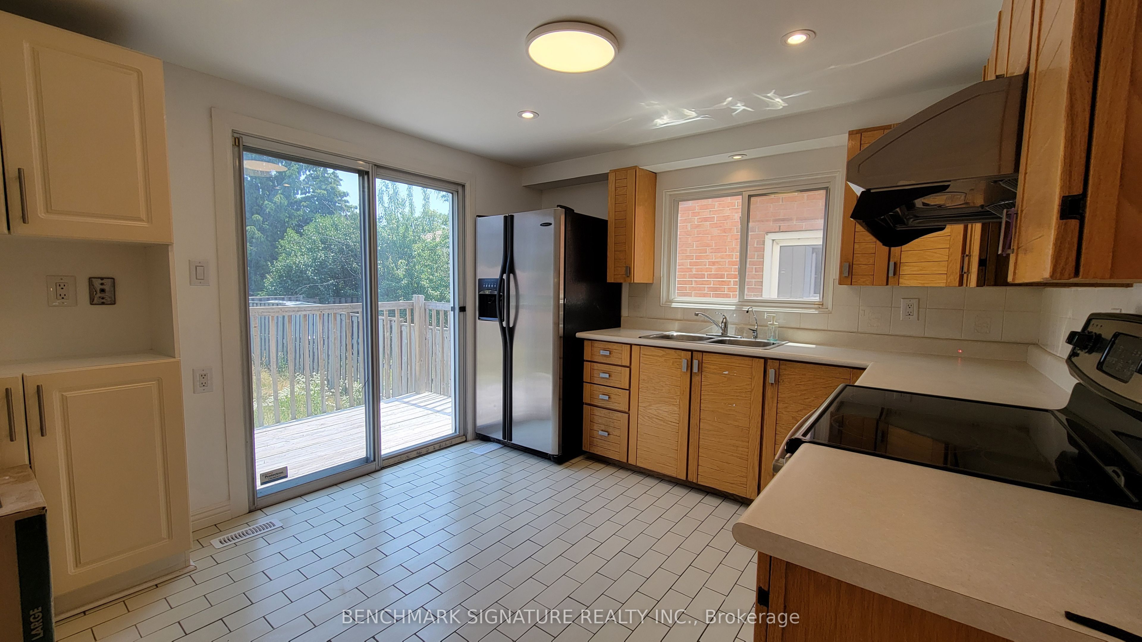 35 Wintermute Boulevard Property Photo 10