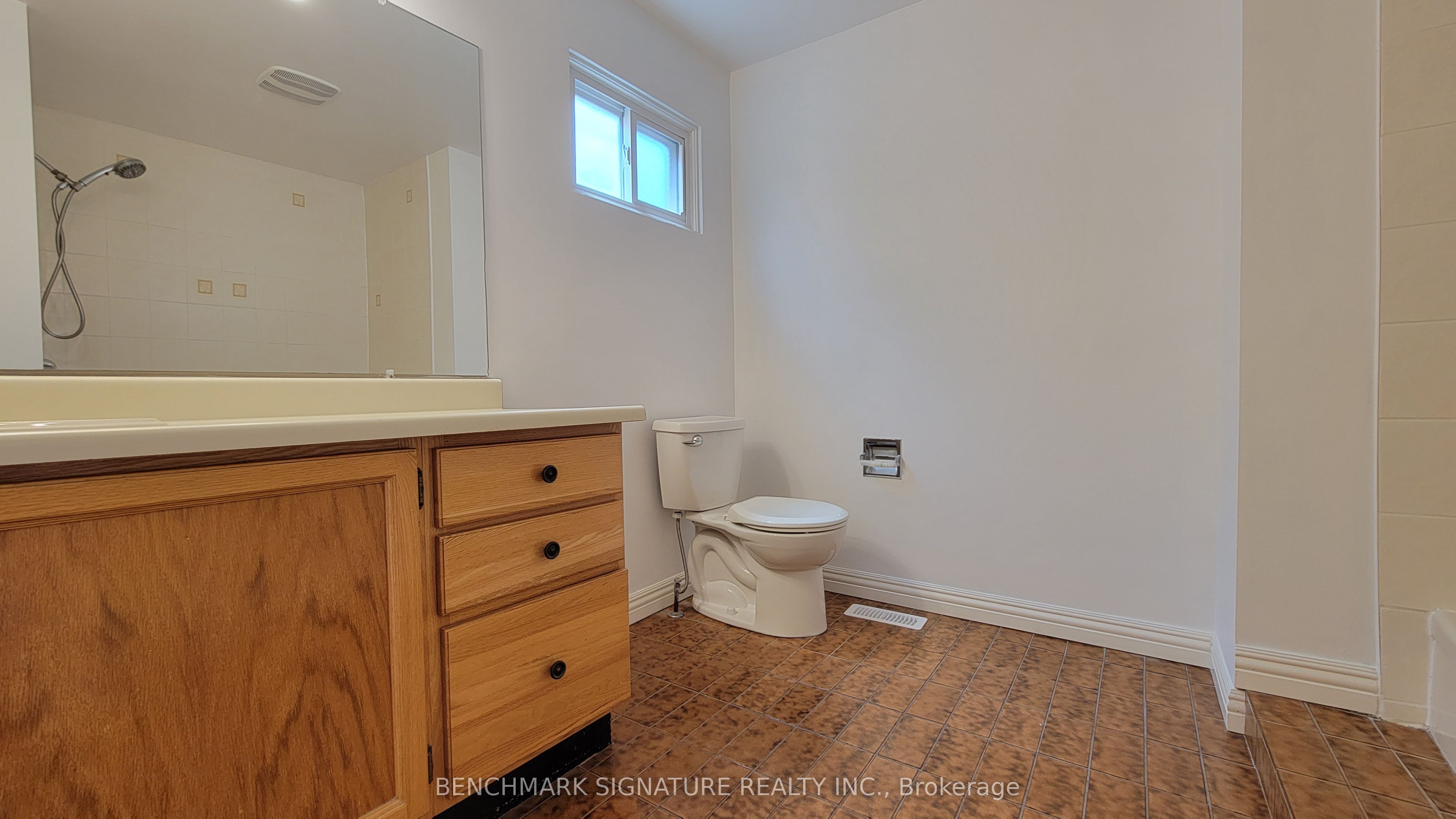 35 Wintermute Boulevard Property Photo 23