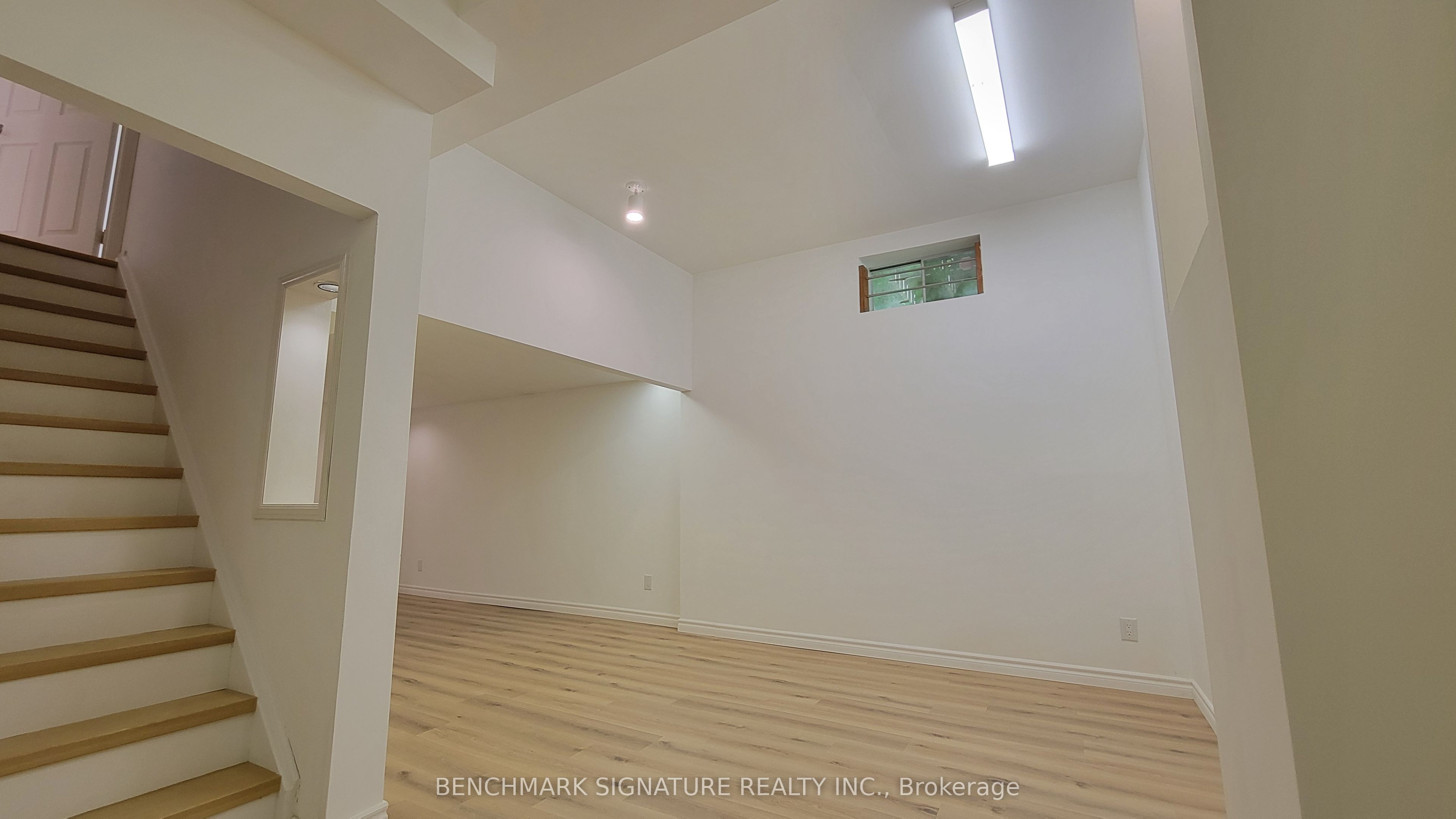 35 Wintermute Boulevard Property Photo 29