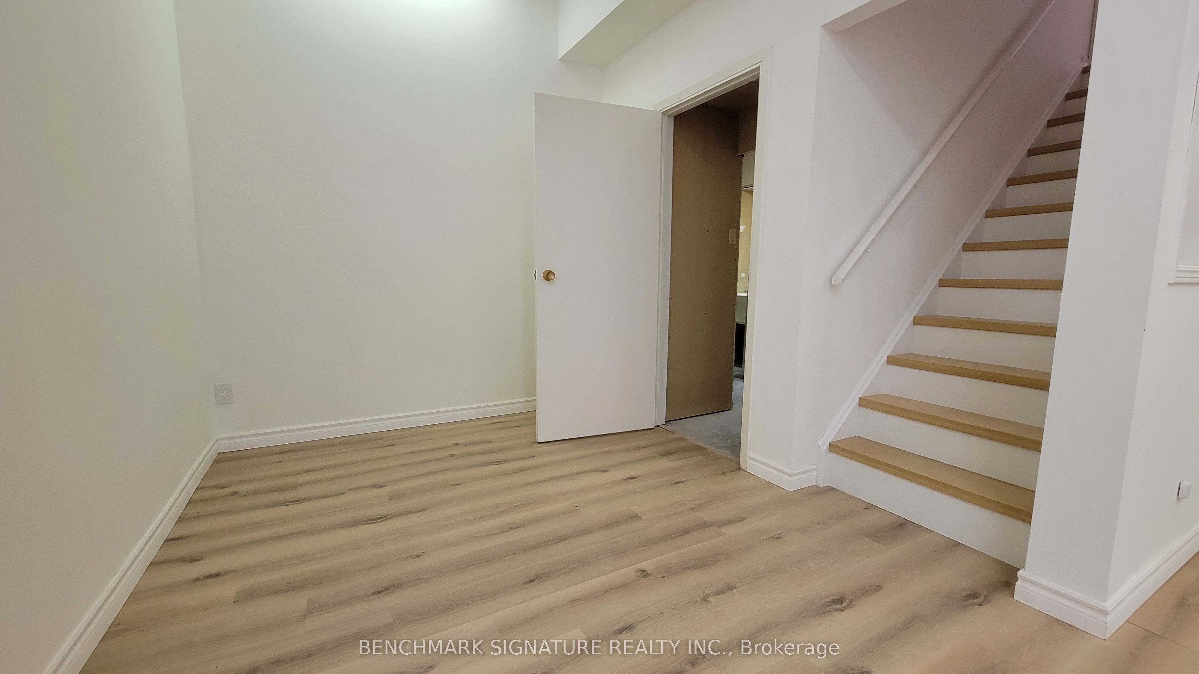 35 Wintermute Boulevard Property Photo 31