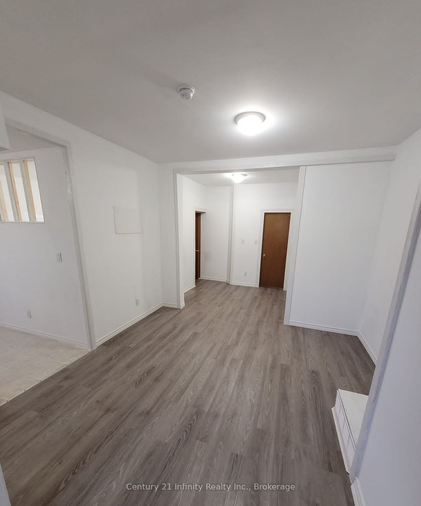 555 Ritson Road S B Property Photo 1