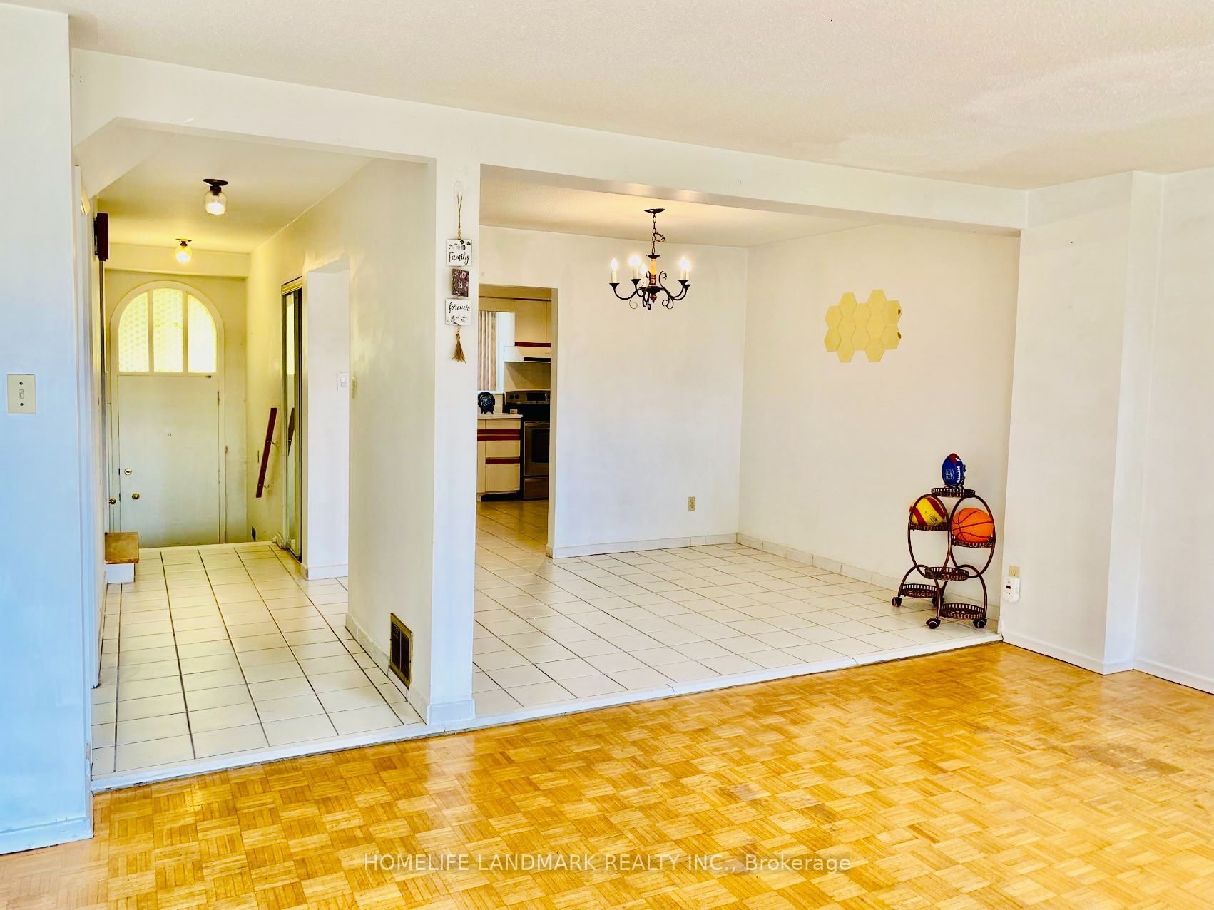155 Corinthian Boulevard Property Photo 4