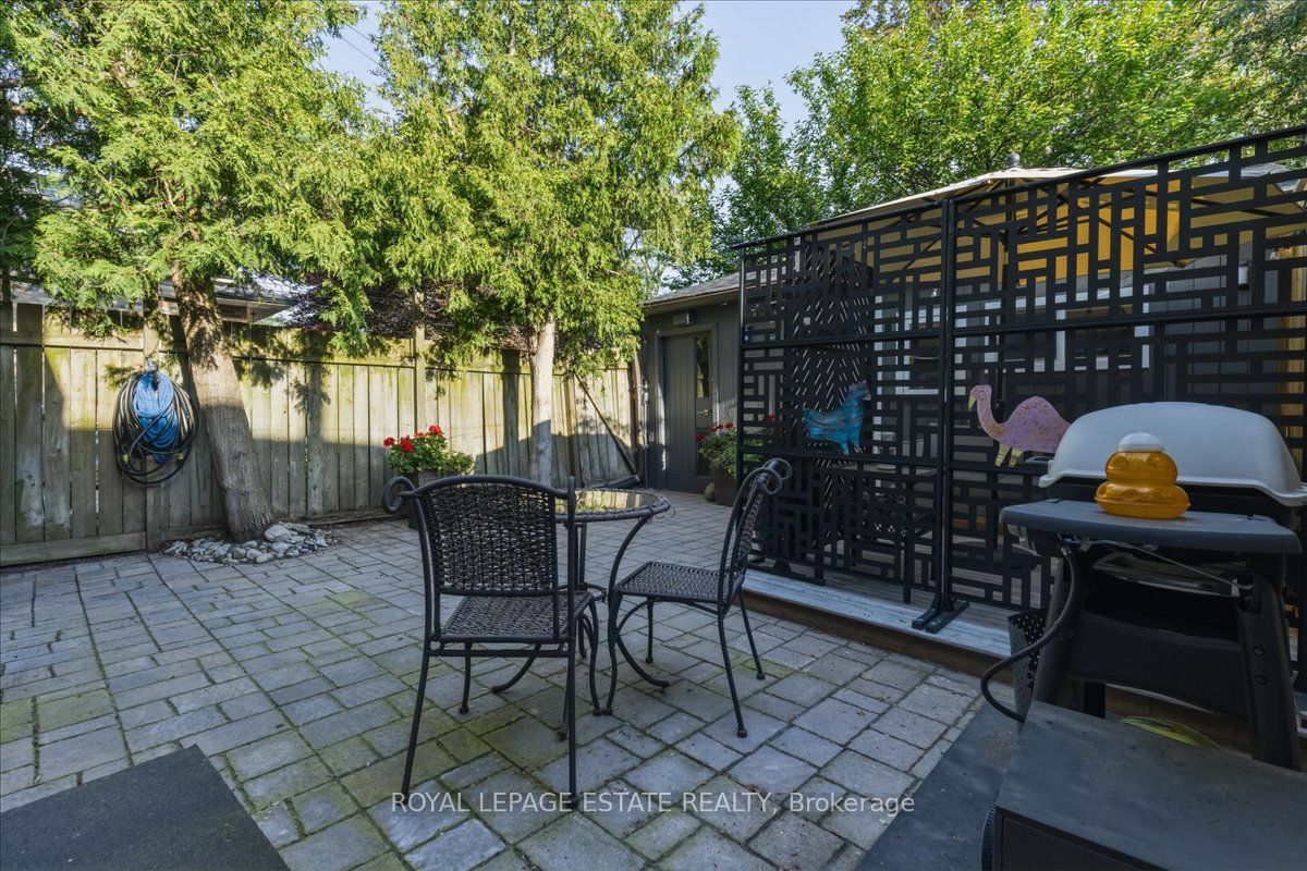 1398 Queen Street E Property Photo 7