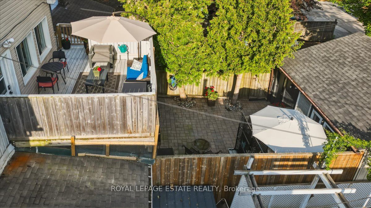 1398 Queen Street E Property Photo 12