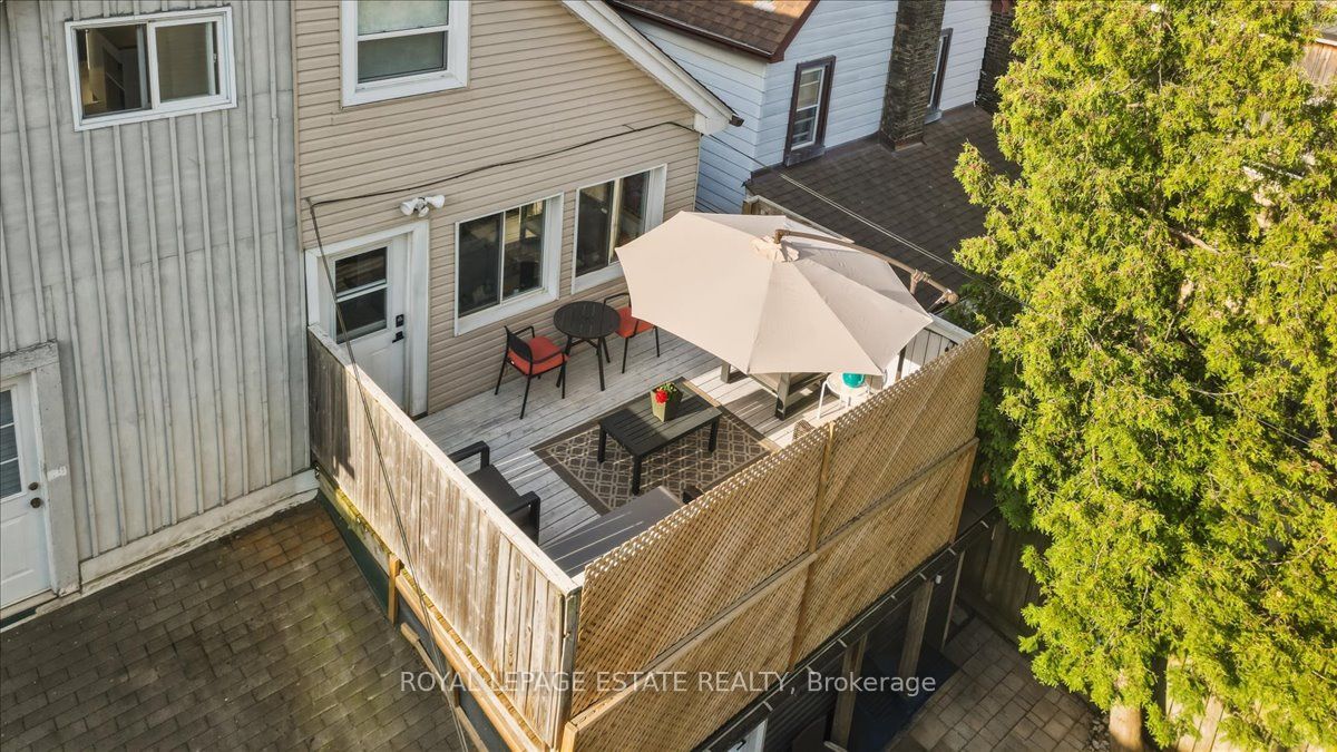 1398 Queen Street E Property Photo 13