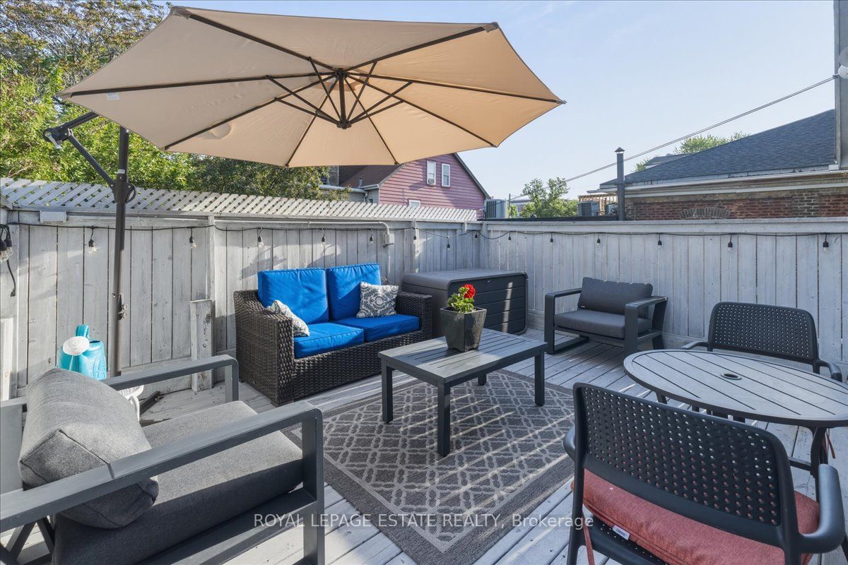 1398 Queen Street E Property Photo 14