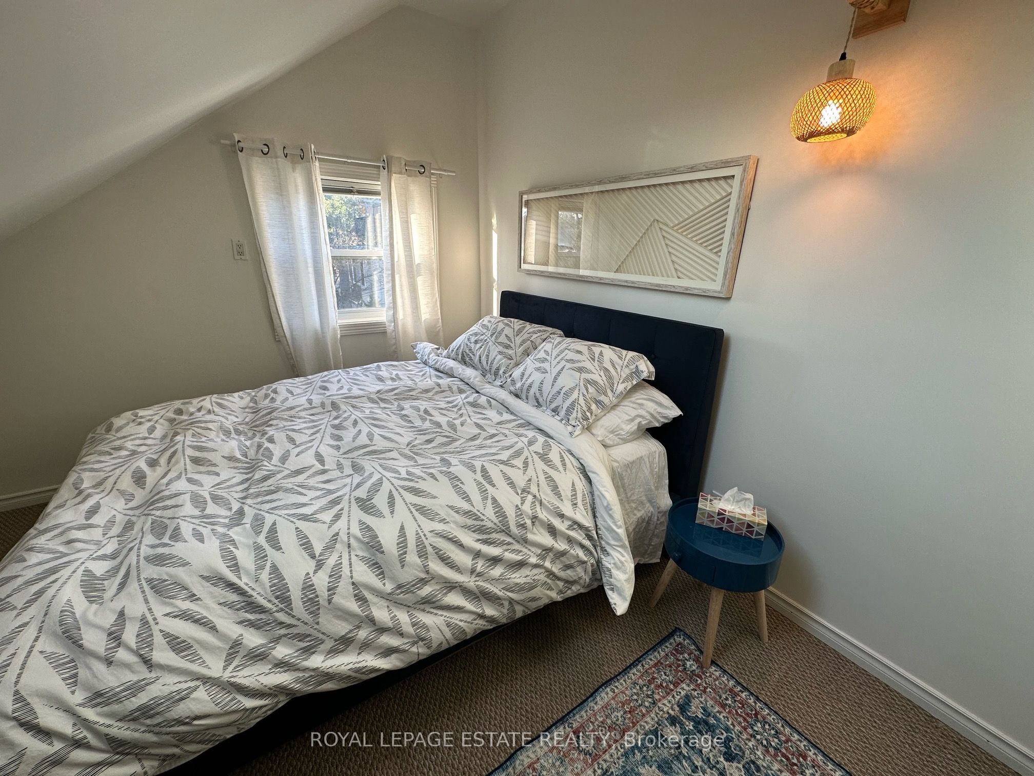 1398 Queen Street E Property Photo 35