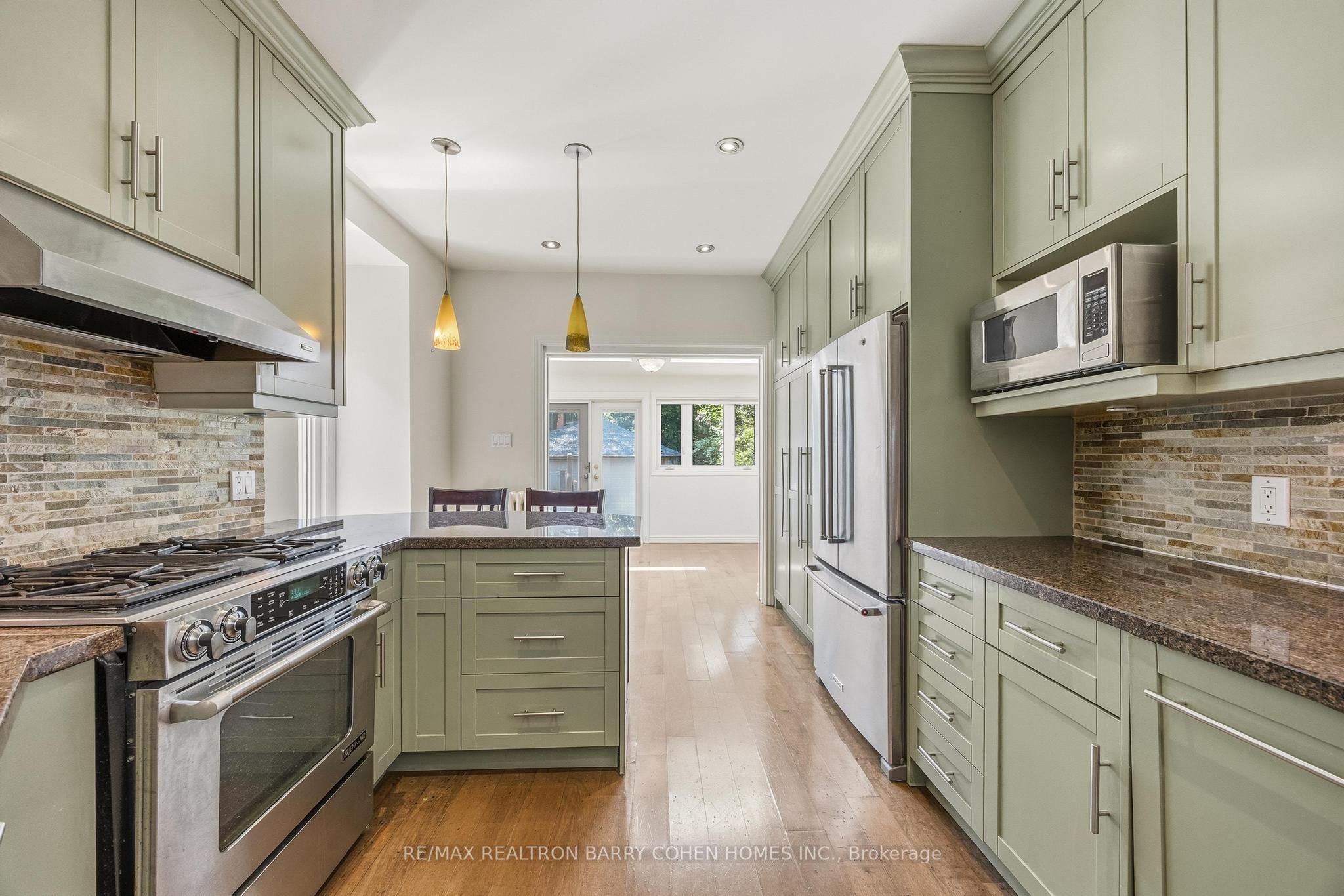 138 Fallingbrook Road Property Photo 7