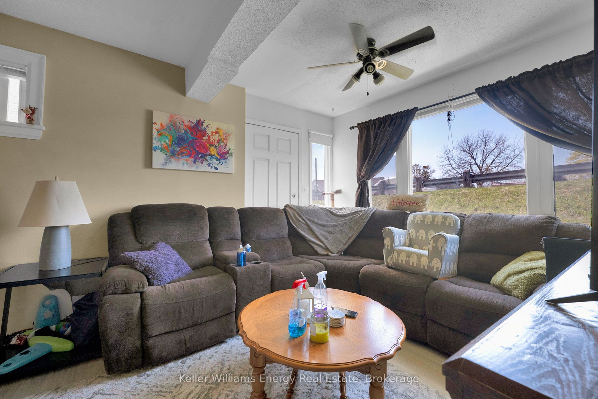 741 Ritson Road S Property Photo 12
