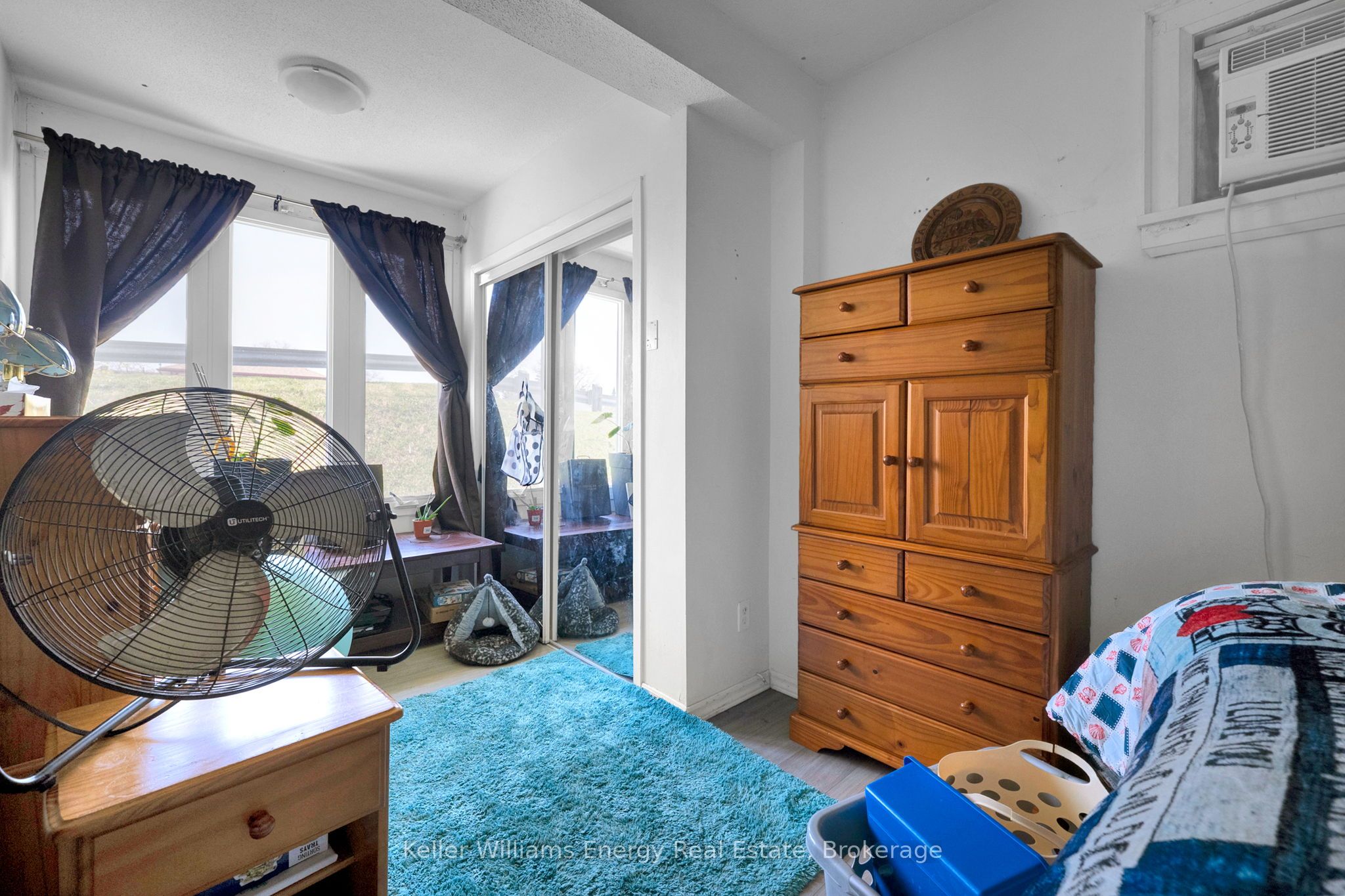 741 Ritson Road S Property Photo 15