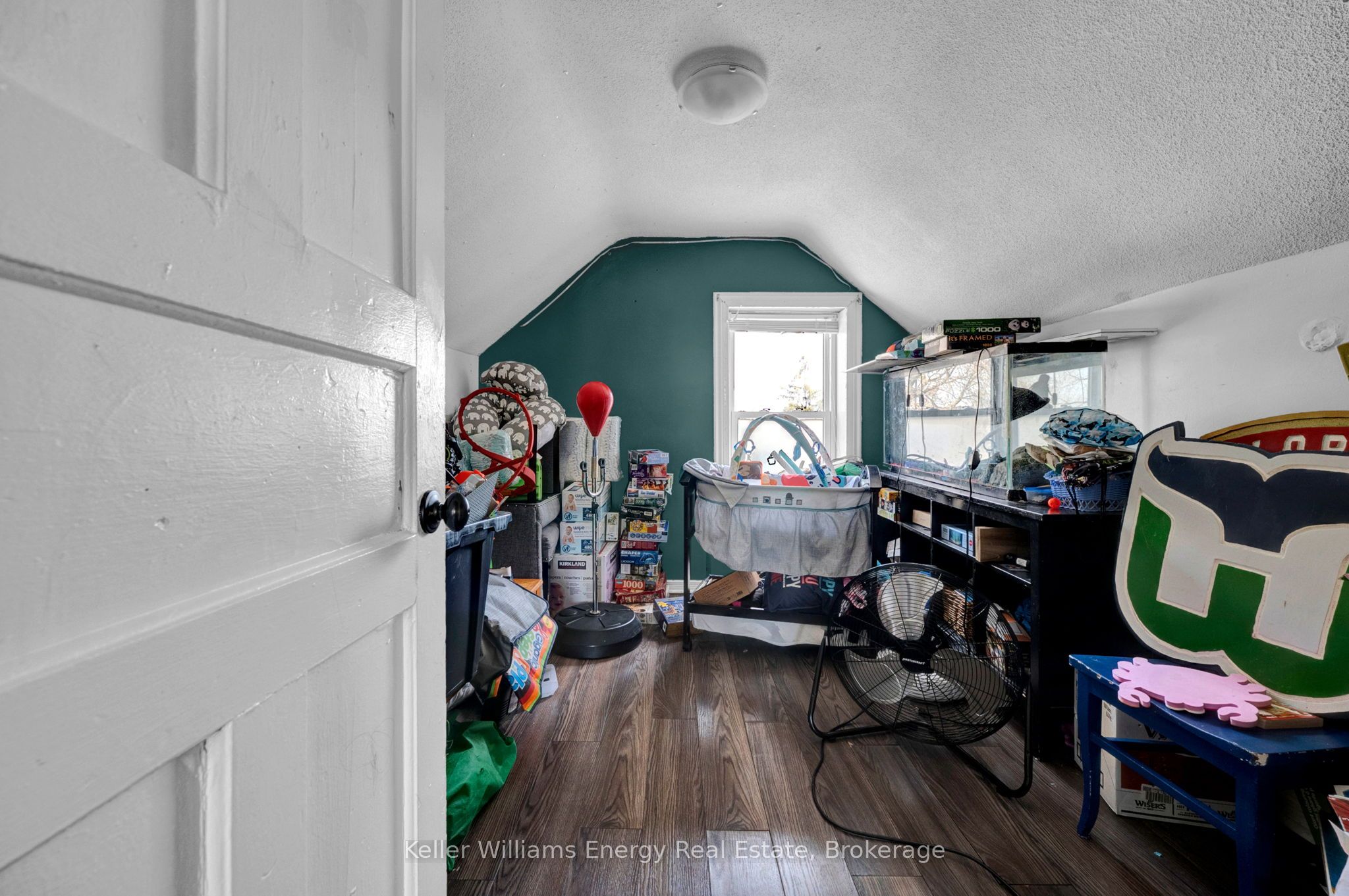 741 Ritson Road S Property Photo 19