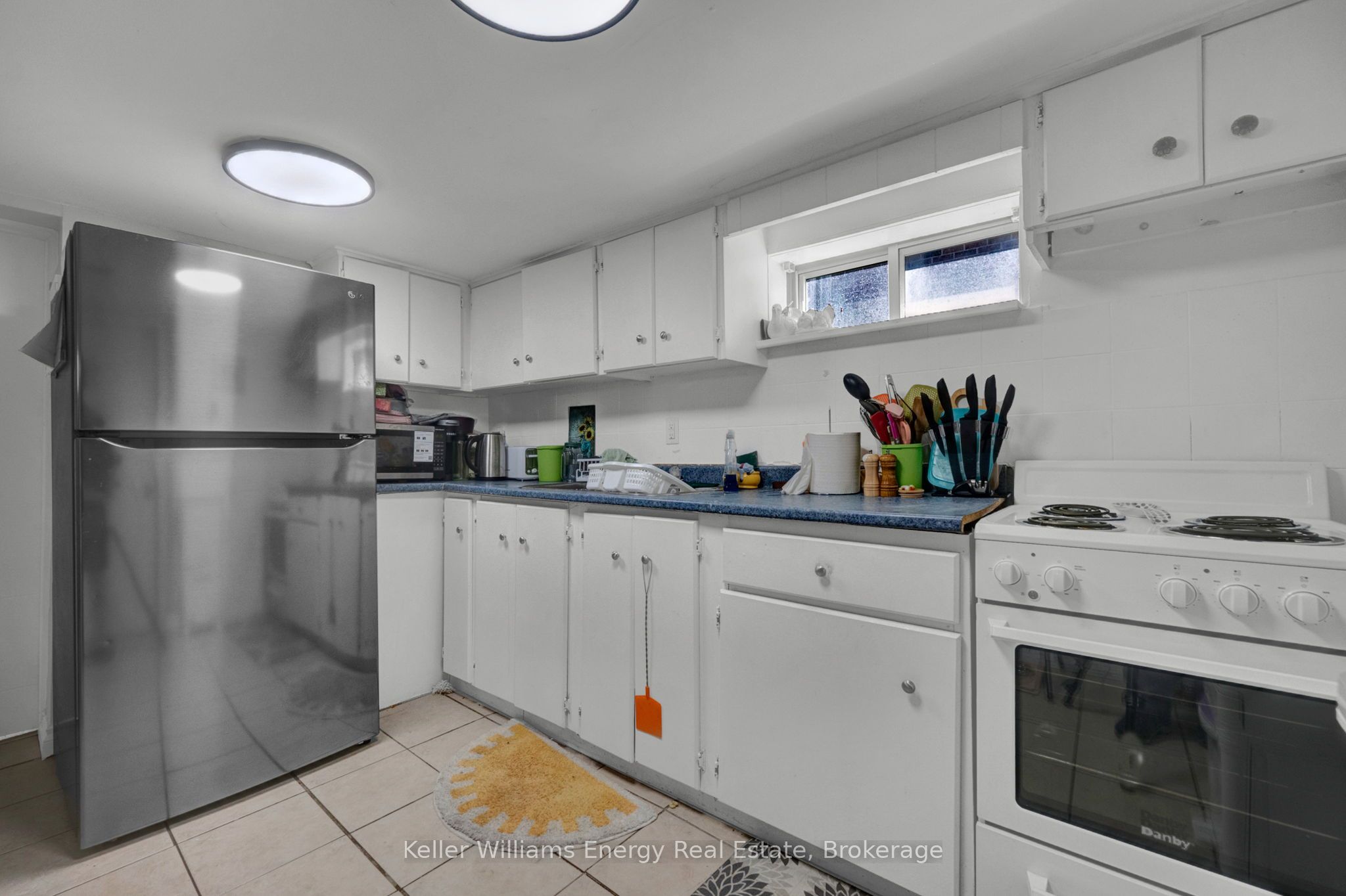 741 Ritson Road S Property Photo 22