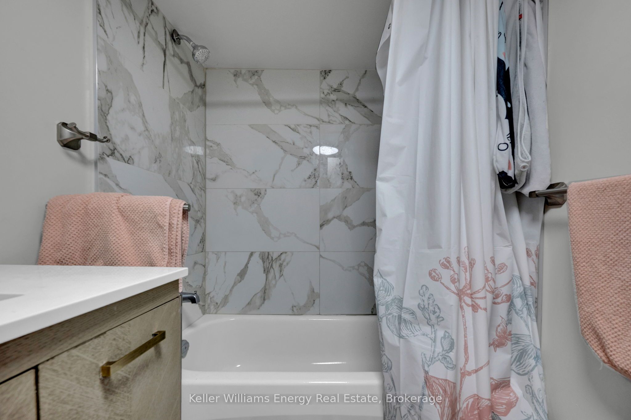 741 Ritson Road S Property Photo 29