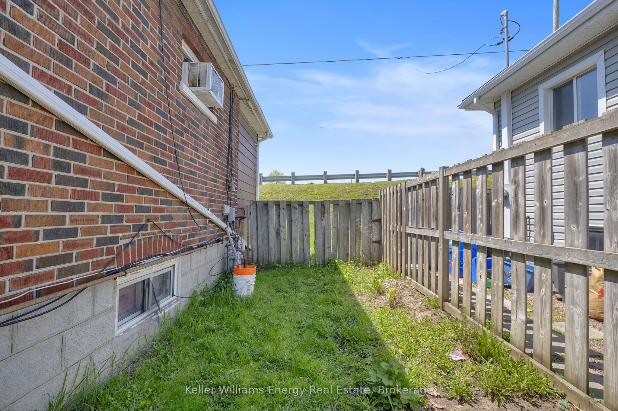741 Ritson Road S Property Photo 35