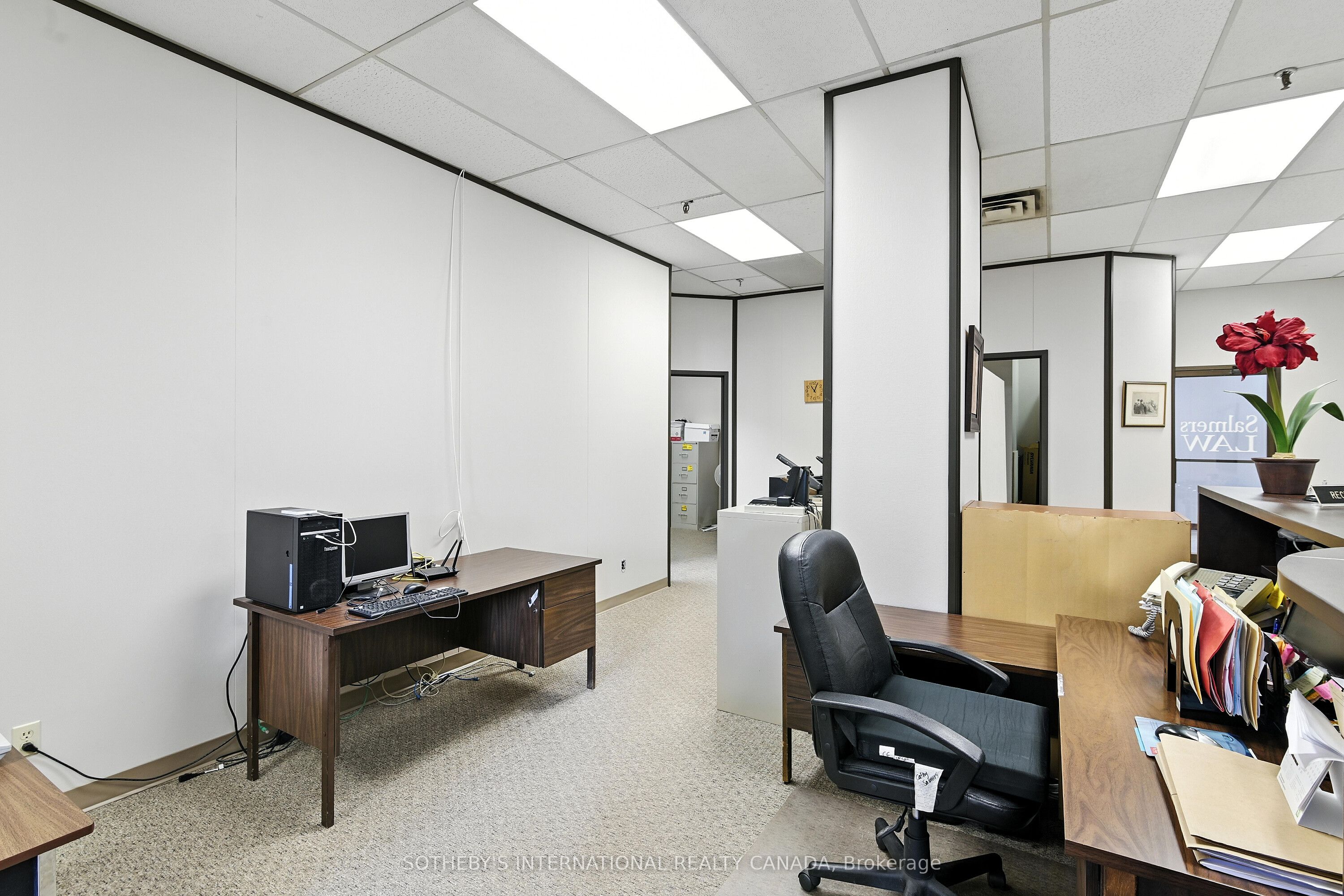 55 William Street E 101 Property Photo 7