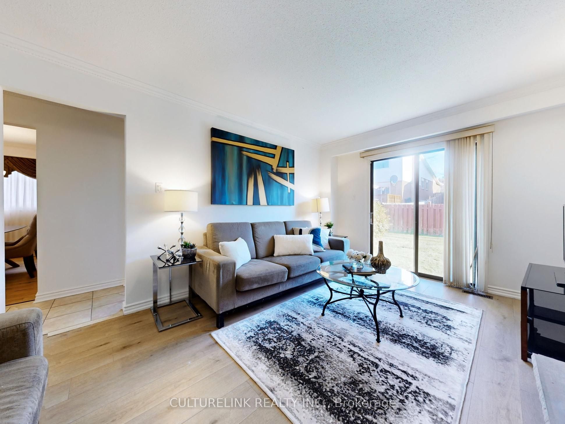 5 Haven Hill Square Property Photo 3