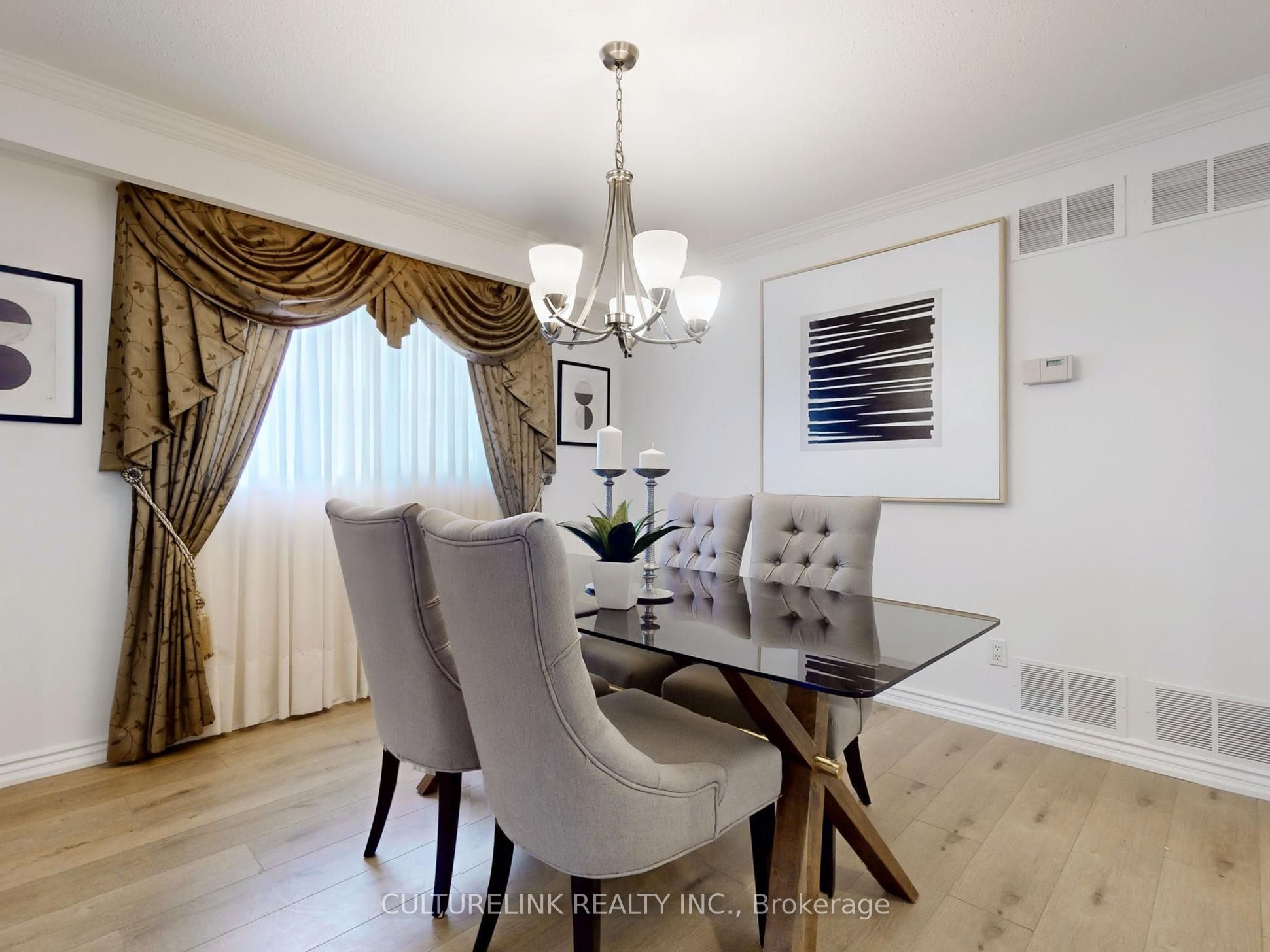 5 Haven Hill Square Property Photo 10
