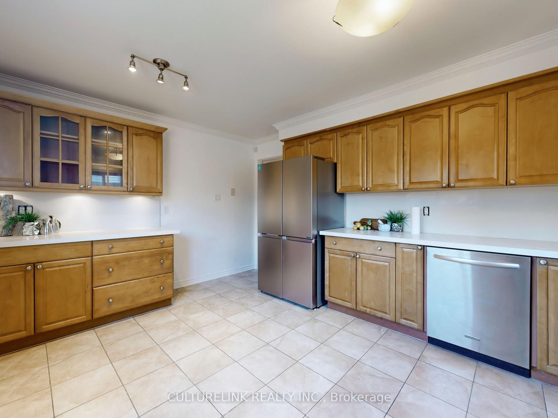 5 Haven Hill Square Property Photo 14