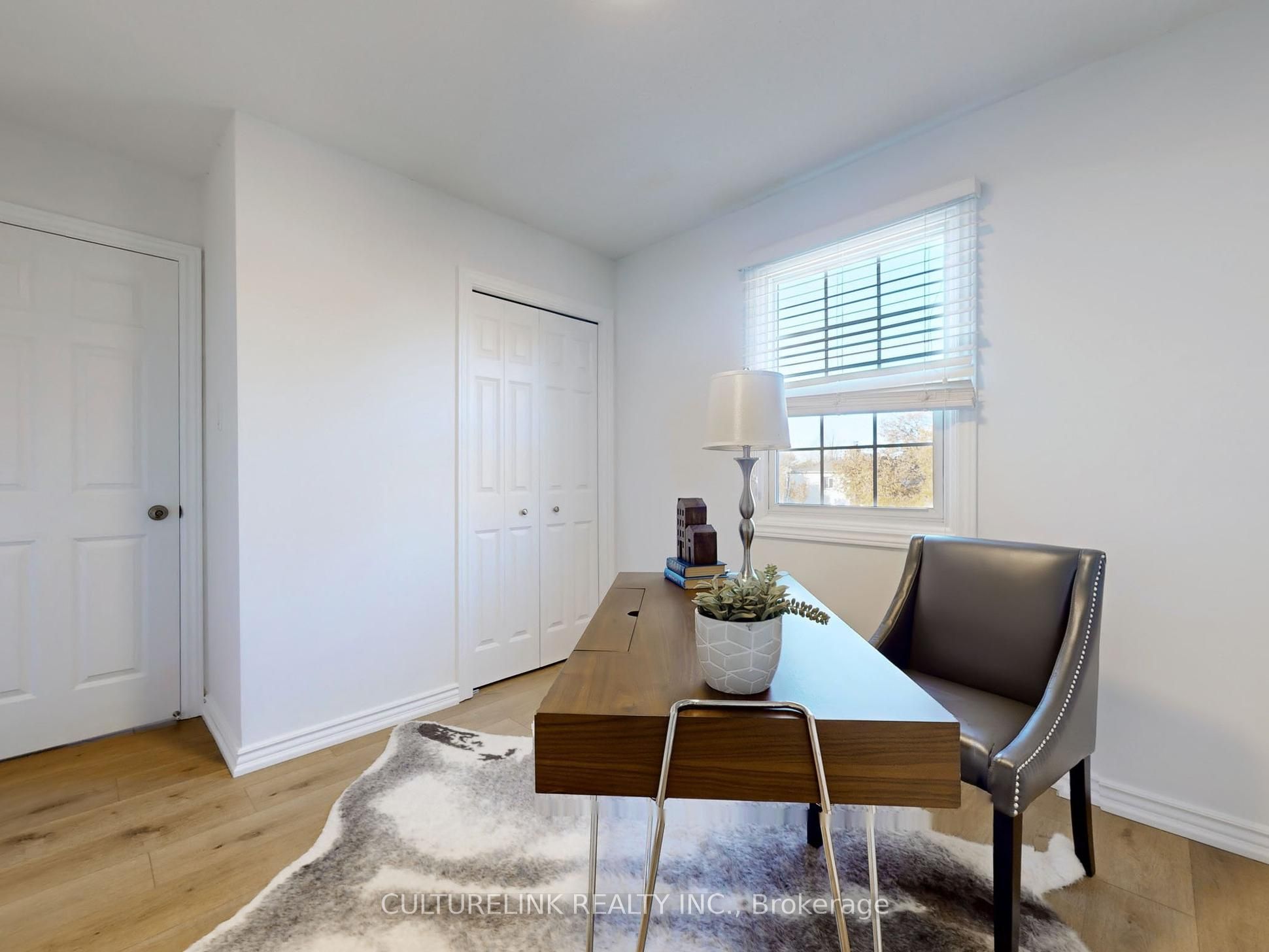 5 Haven Hill Square Property Photo 16