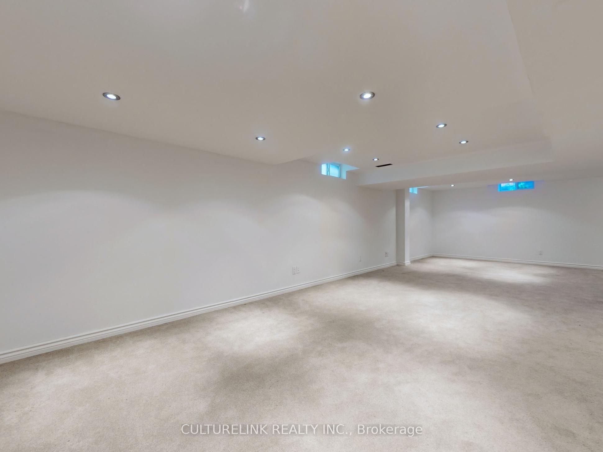 5 Haven Hill Square Property Photo 29