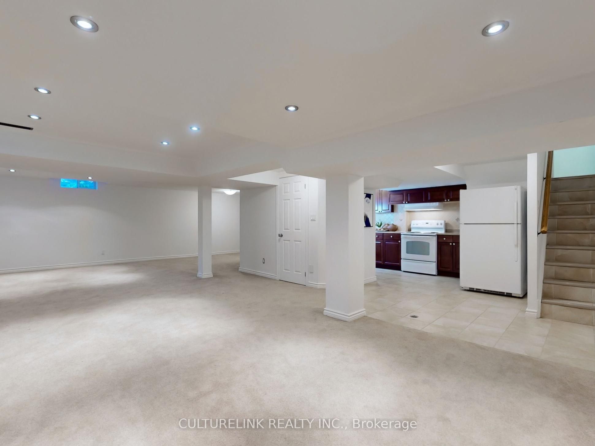 5 Haven Hill Square Property Photo 30