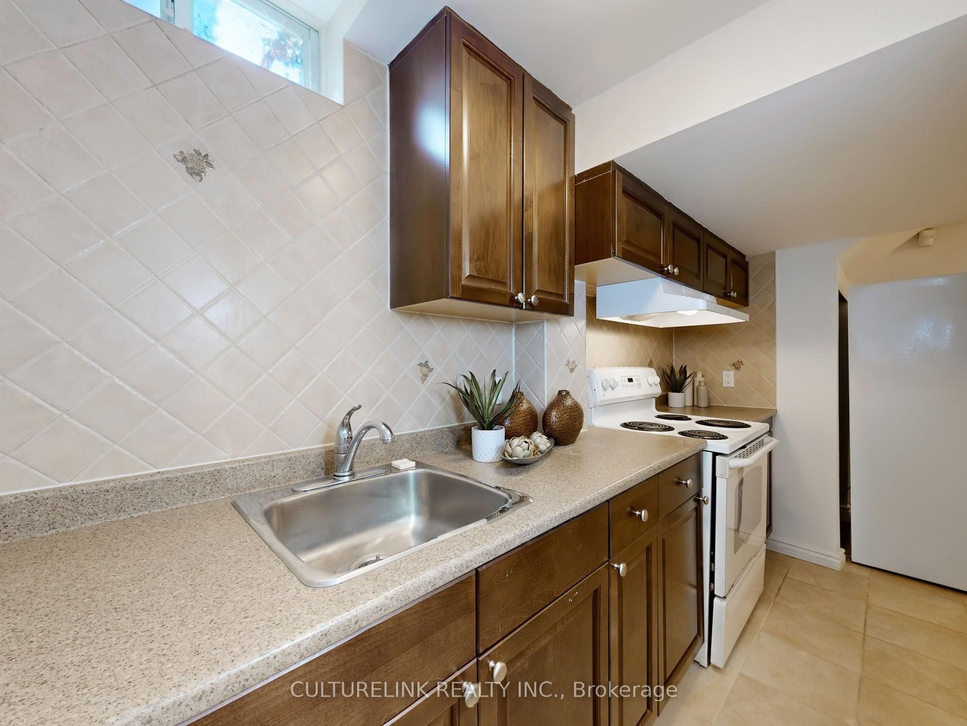 5 Haven Hill Square Property Photo 33