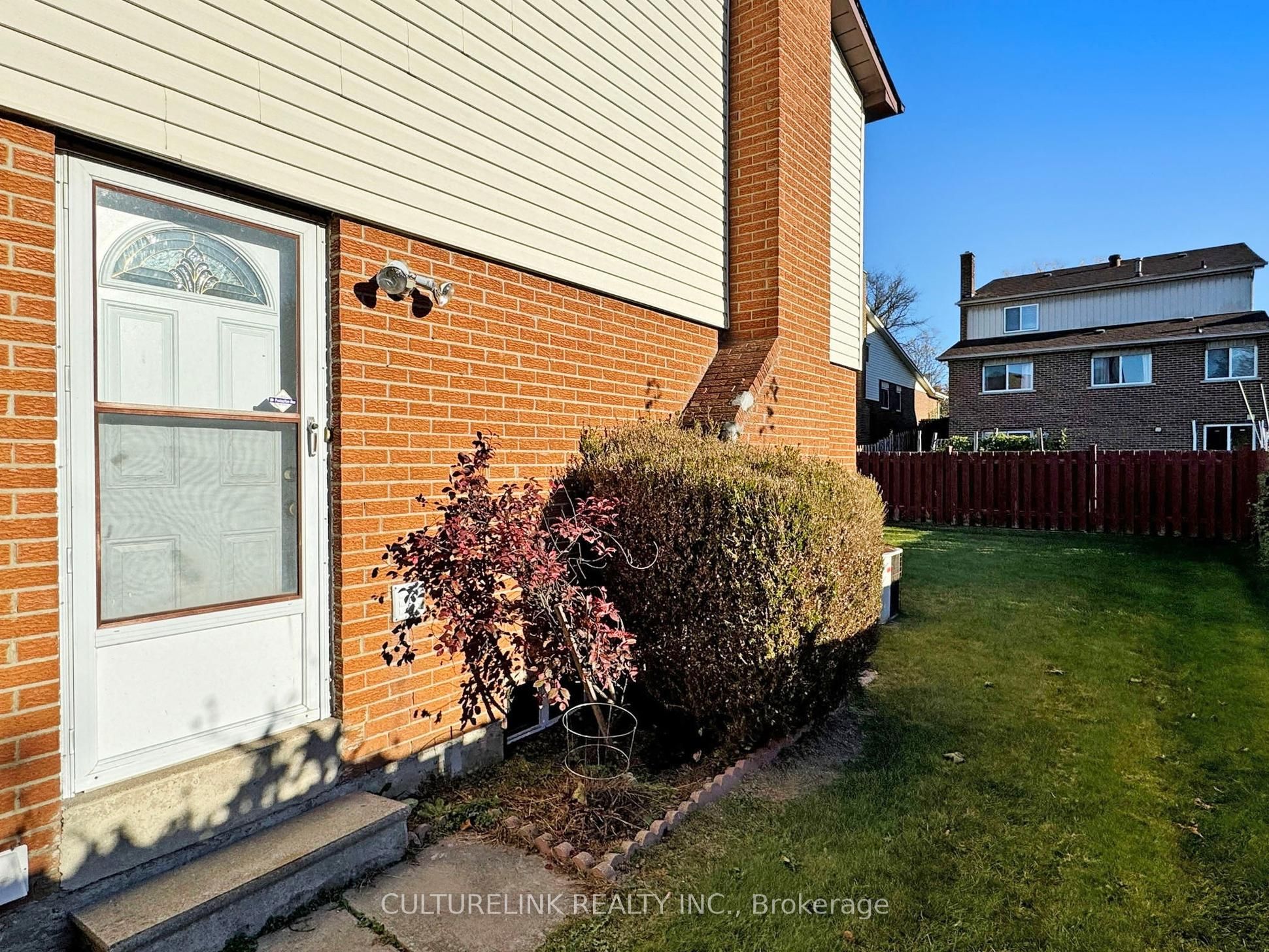 5 Haven Hill Square Property Photo 35