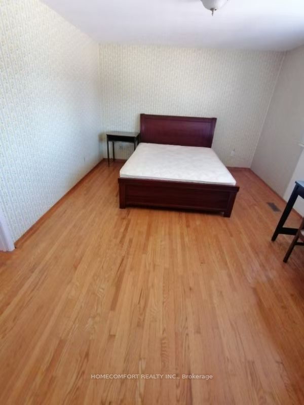 68 Carondale Crescent Property Photo 5