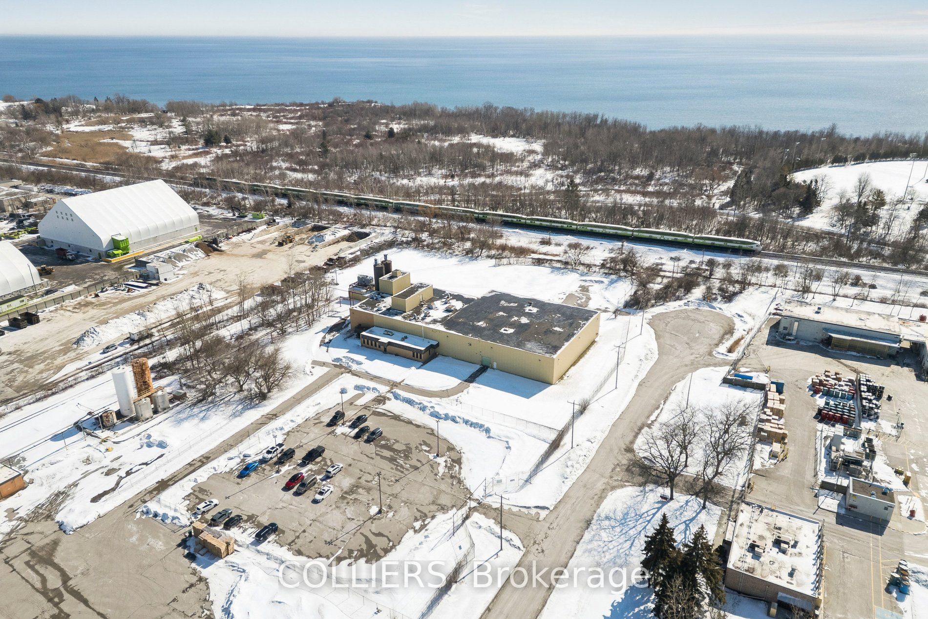 595* Coronation Drive Property Photo 19