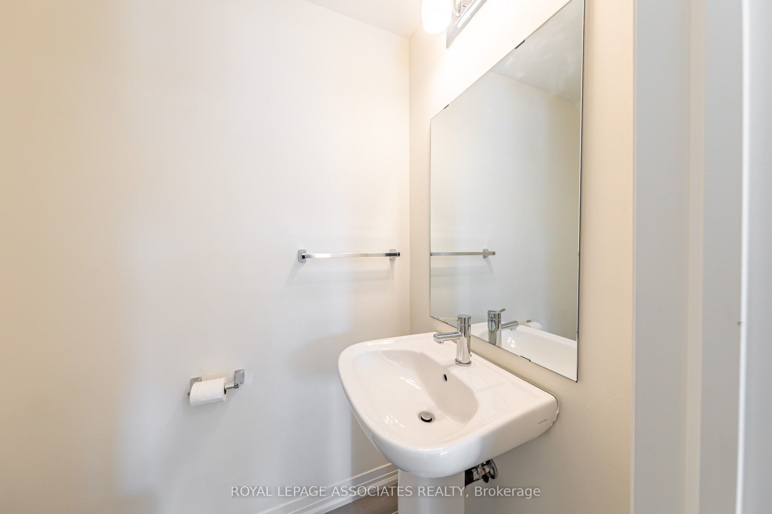 30 Liben Way 44 Property Photo 8
