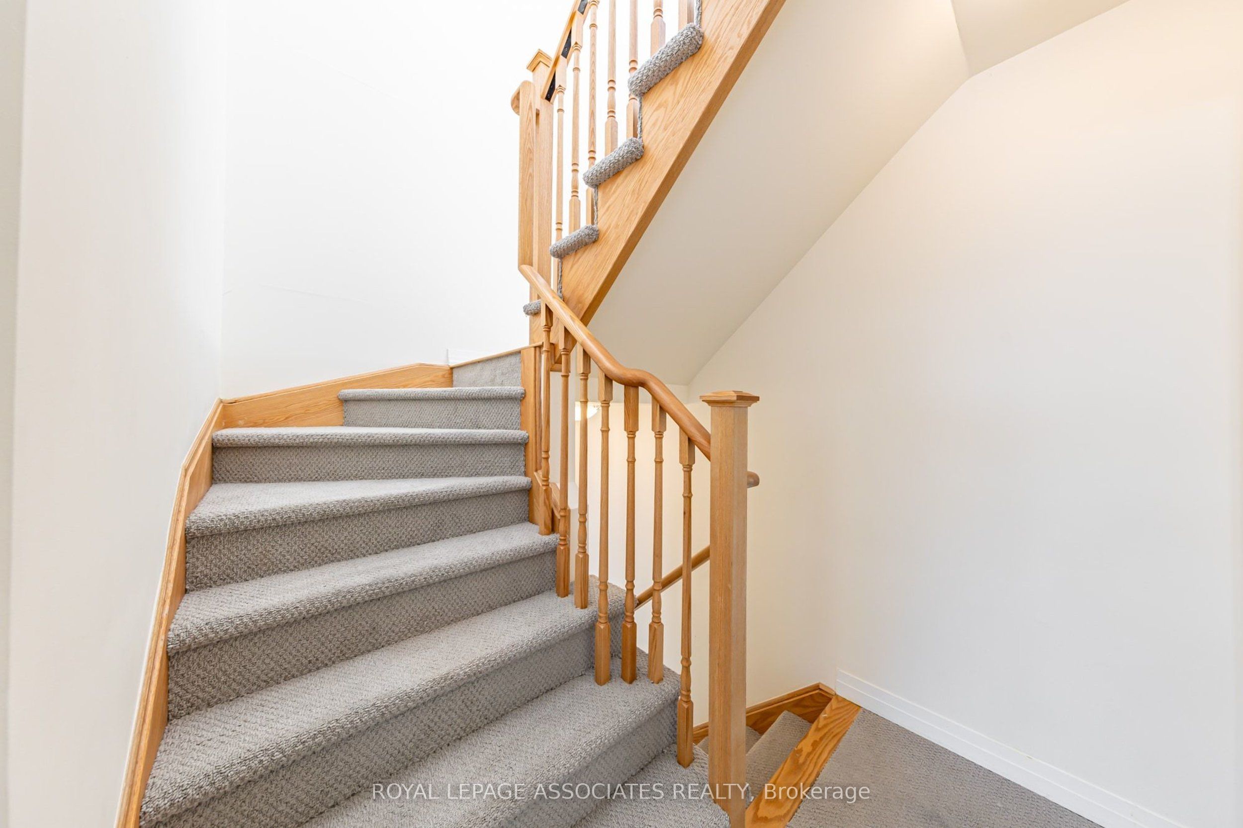 30 Liben Way 44 Property Photo 18