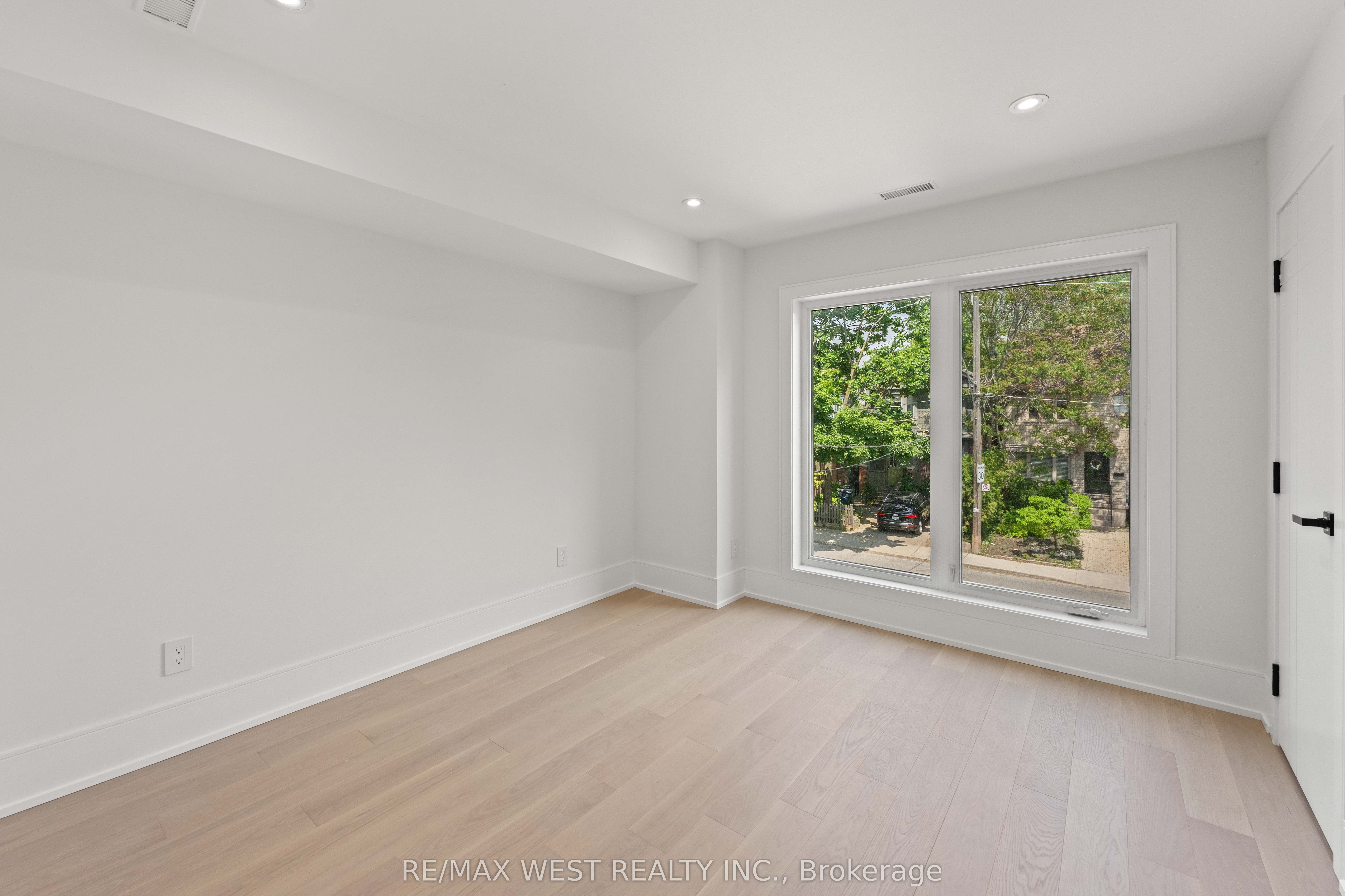 15 Cruikshank Avenue Property Photo 29