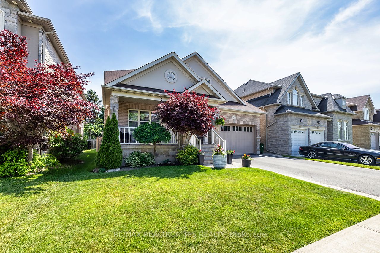 25 Leafield Drive Property Photo 2