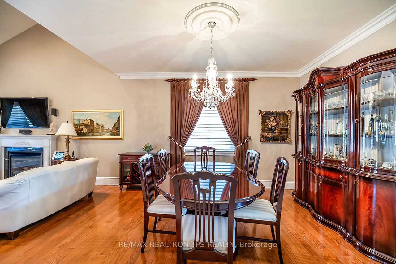 25 Leafield Drive Property Photo 6
