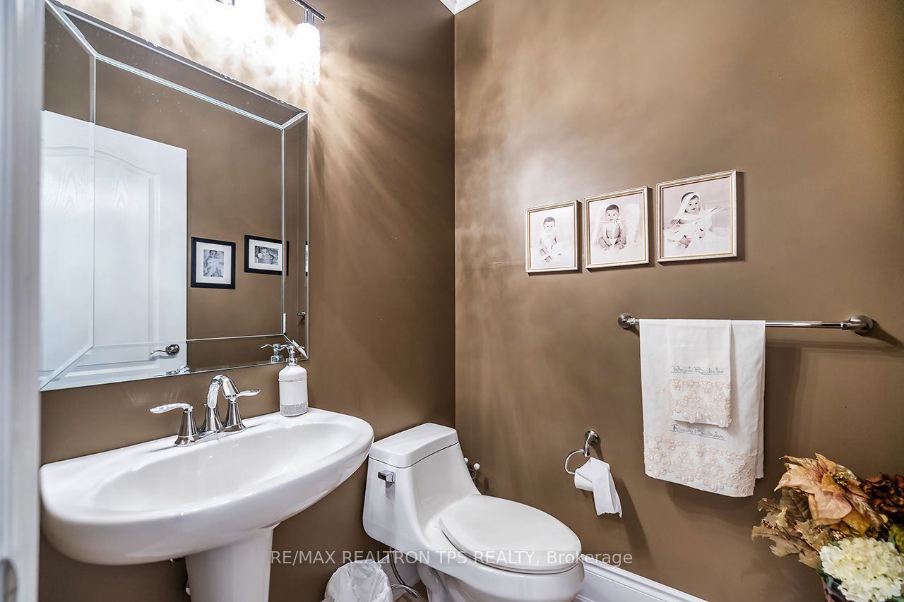 25 Leafield Drive Property Photo 19
