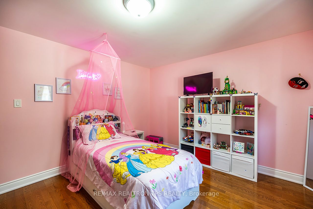 25 Leafield Drive Property Photo 23