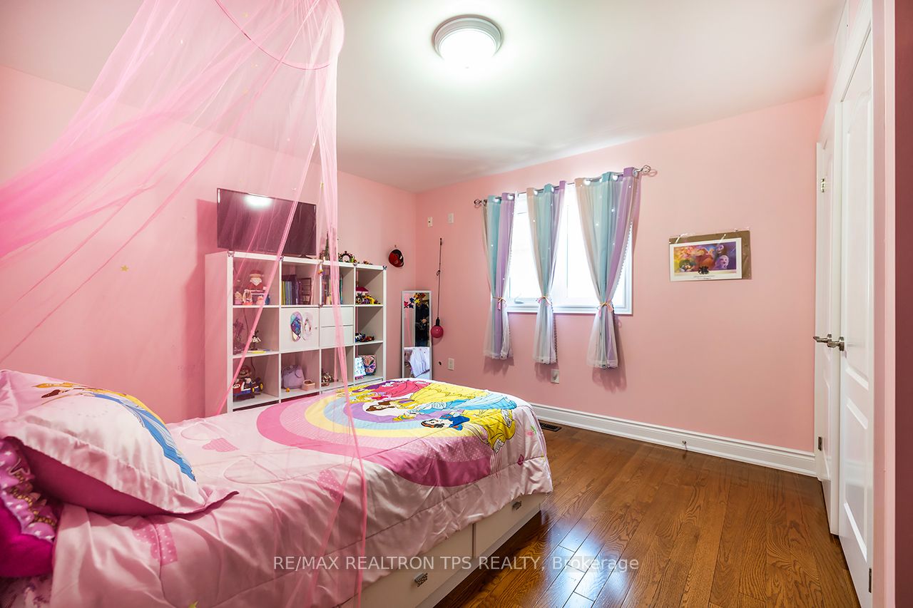25 Leafield Drive Property Photo 24