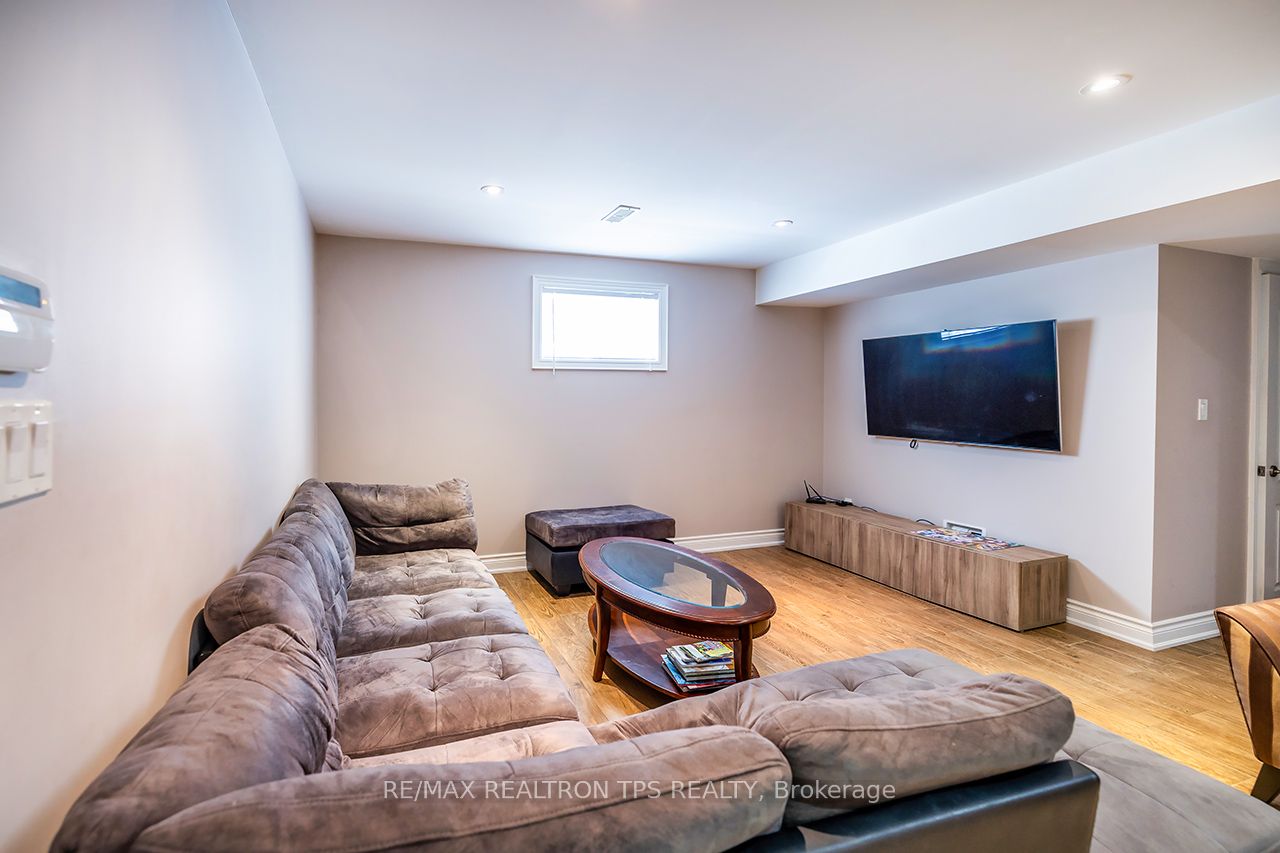 25 Leafield Drive Property Photo 27