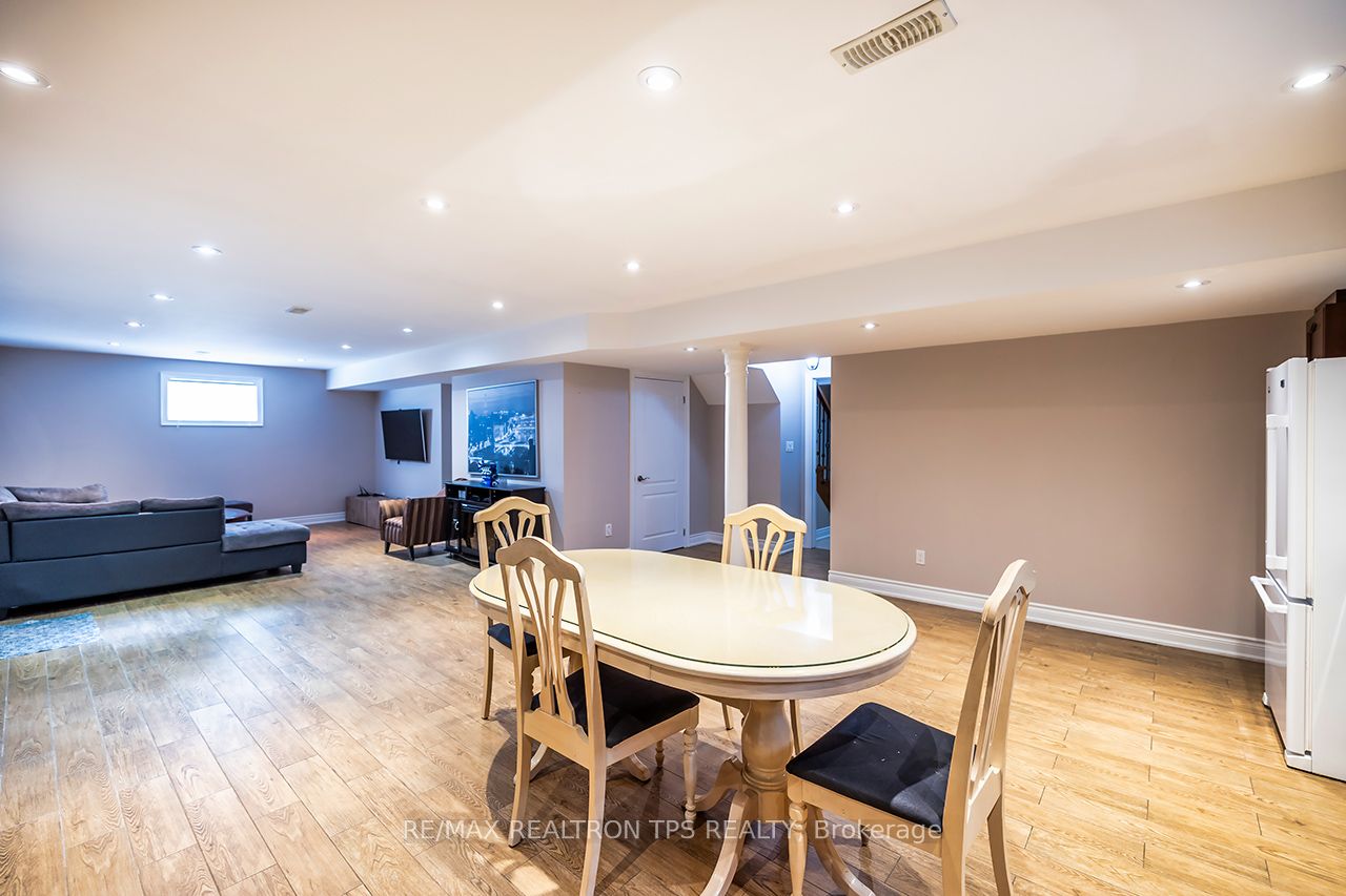 25 Leafield Drive Property Photo 30