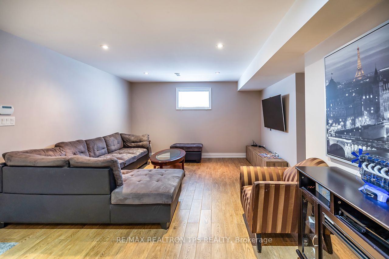 25 Leafield Drive Property Photo 31