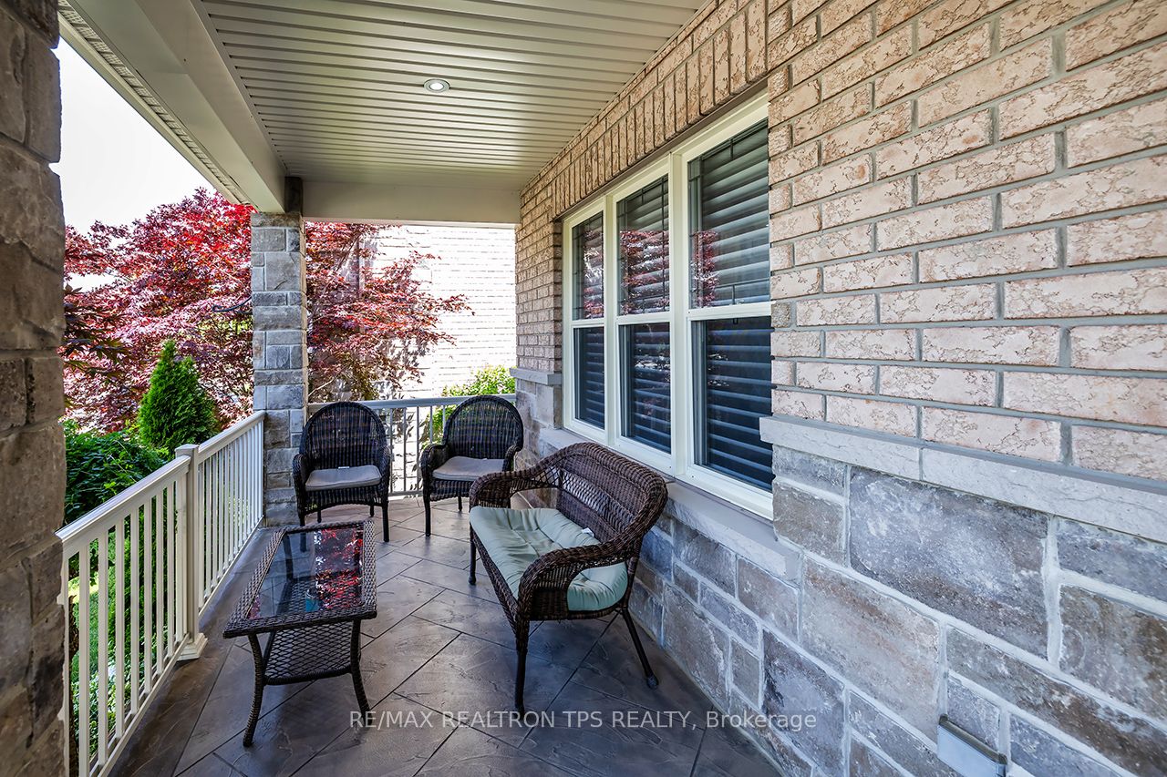 25 Leafield Drive Property Photo 41