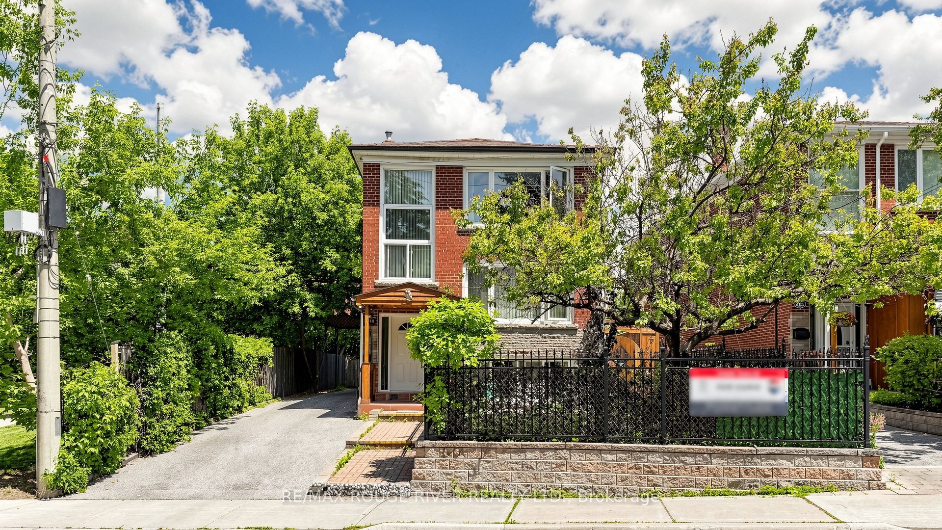 263 Oak Park Avenue Property Photo 1