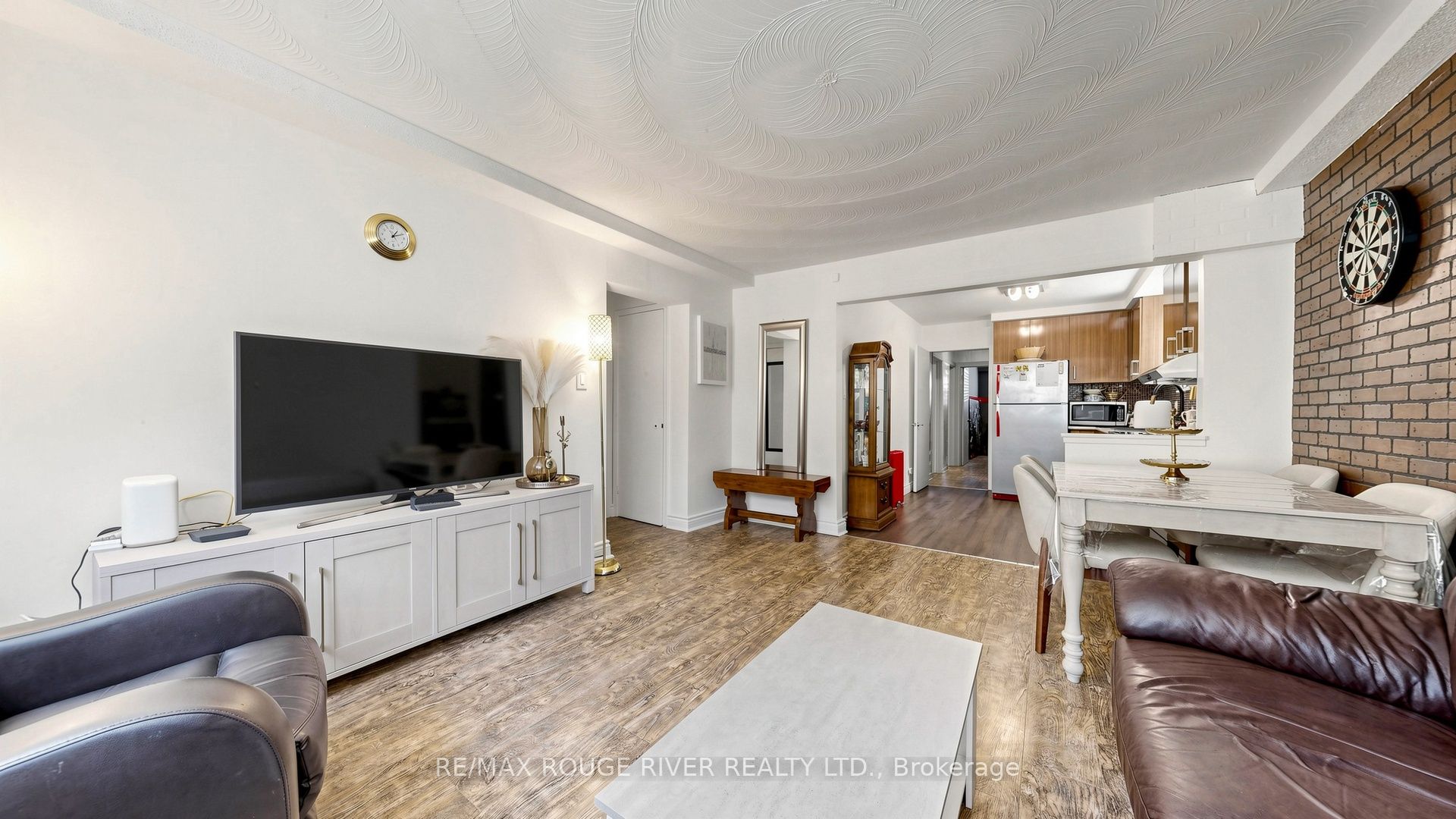 263 Oak Park Avenue Property Photo 6