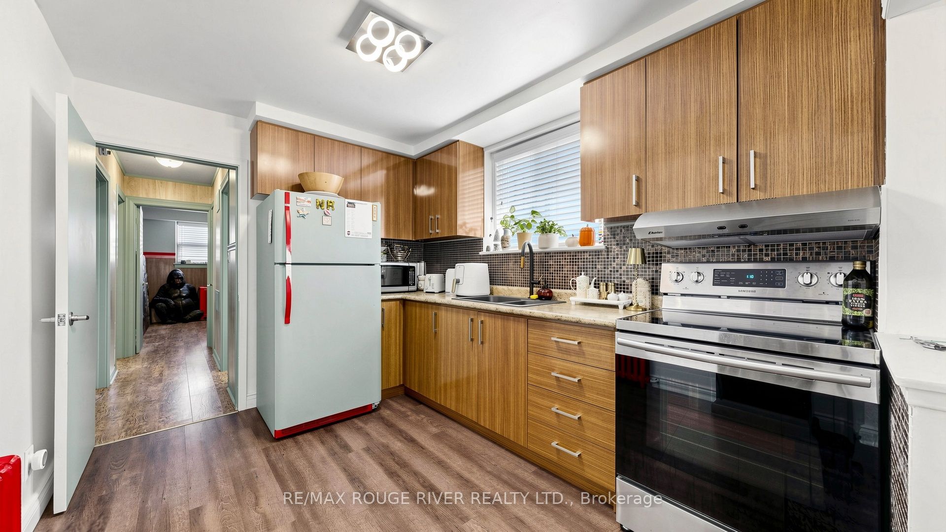 263 Oak Park Avenue Property Photo 9