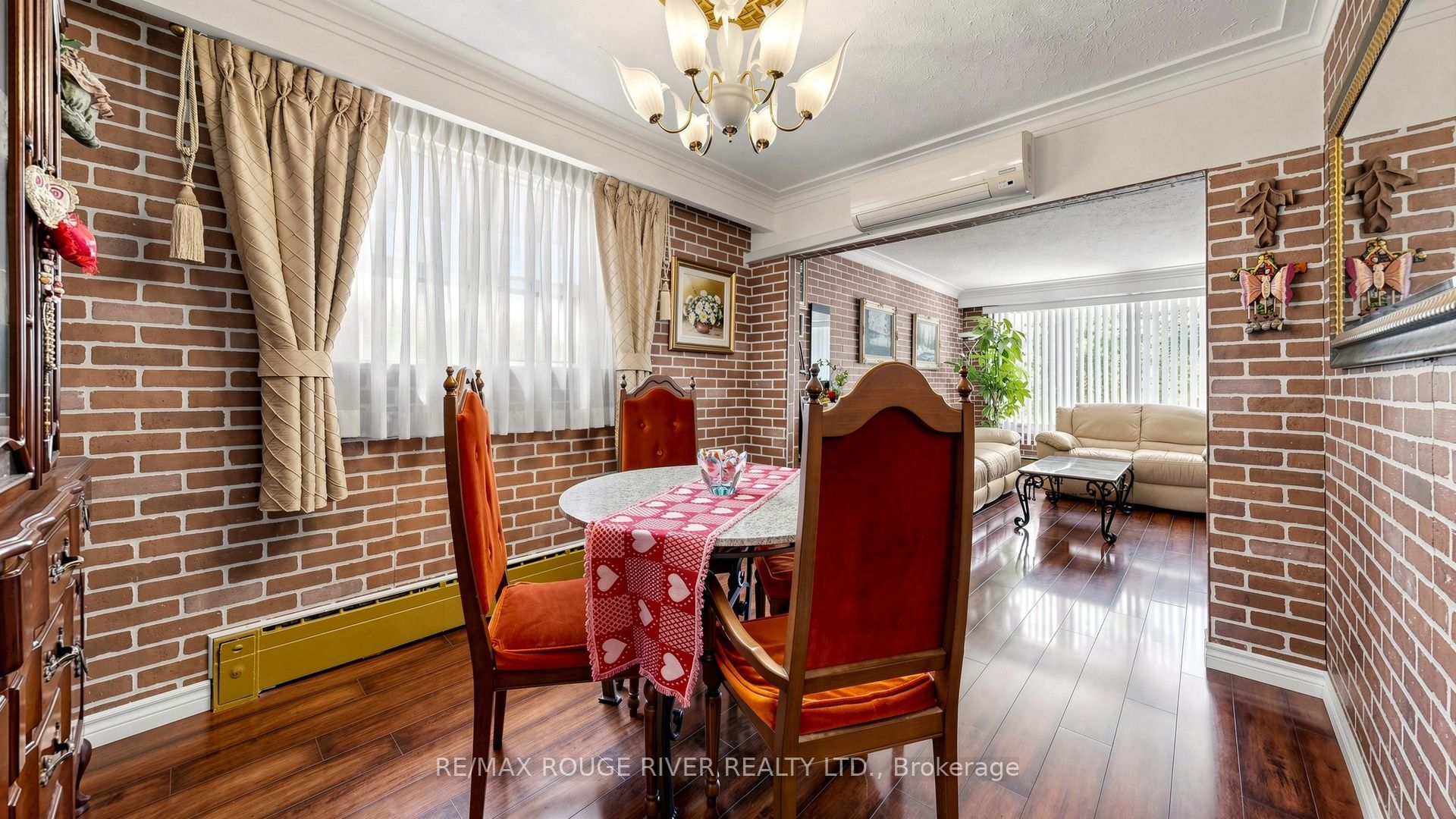 263 Oak Park Avenue Property Photo 19