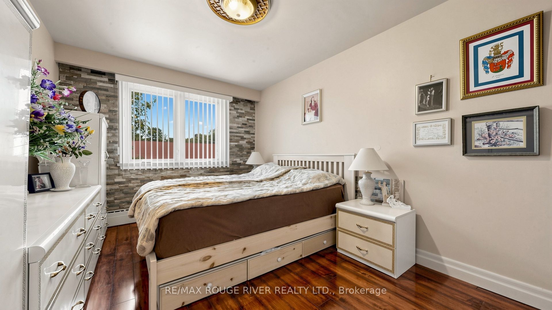 263 Oak Park Avenue Property Photo 23