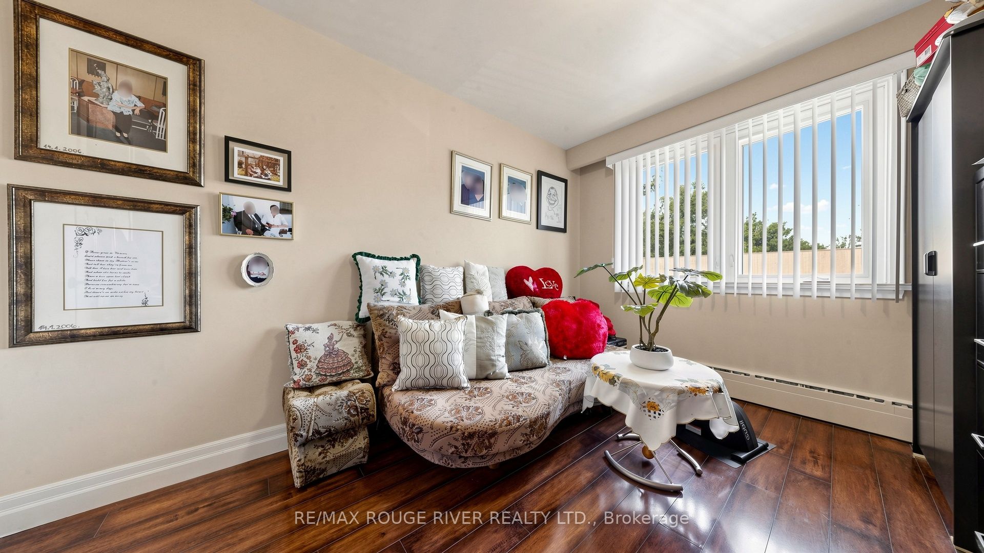 263 Oak Park Avenue Property Photo 25